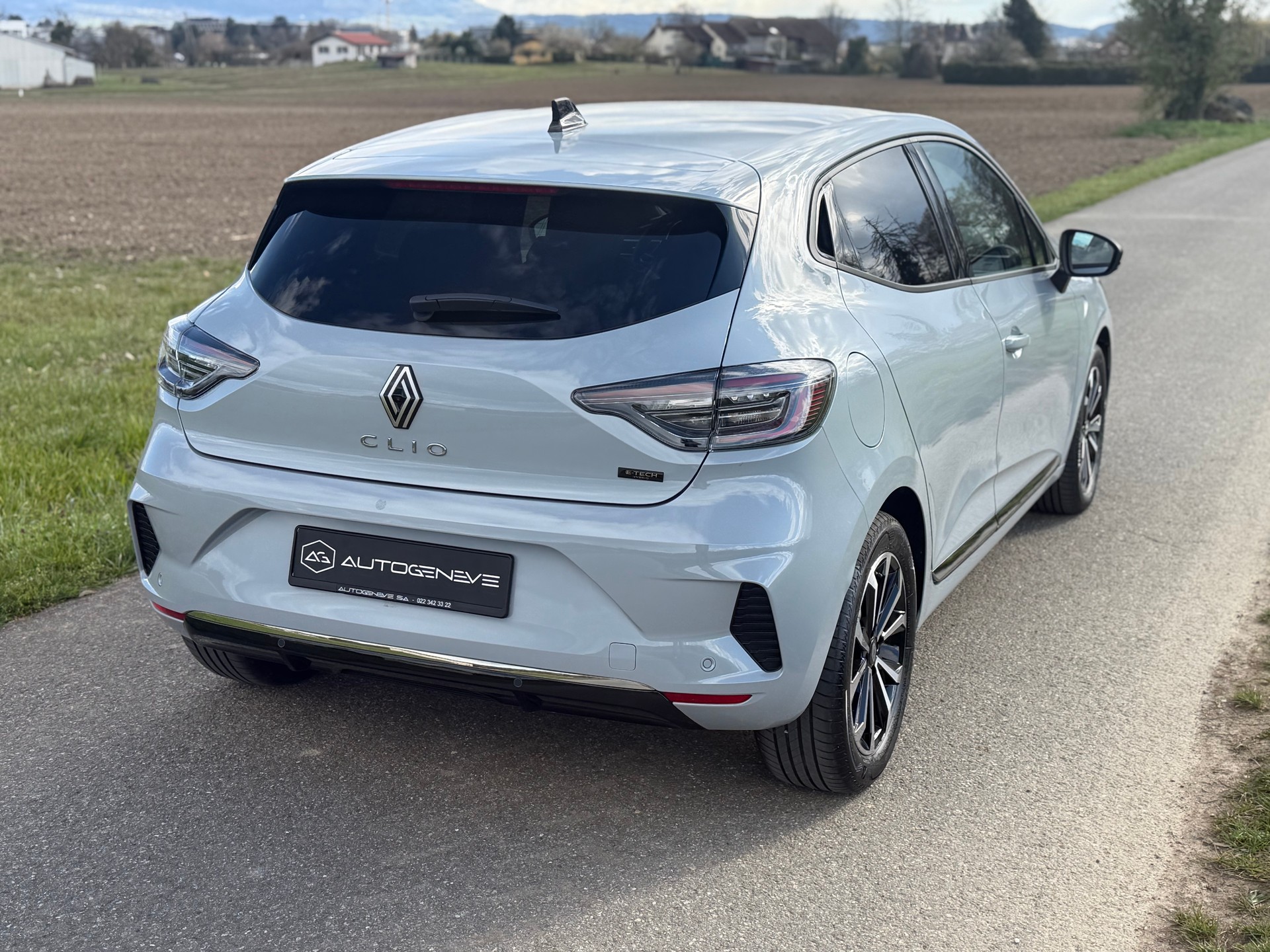 RENAULT Clio 1.6 E-Tech Evolution-image-8