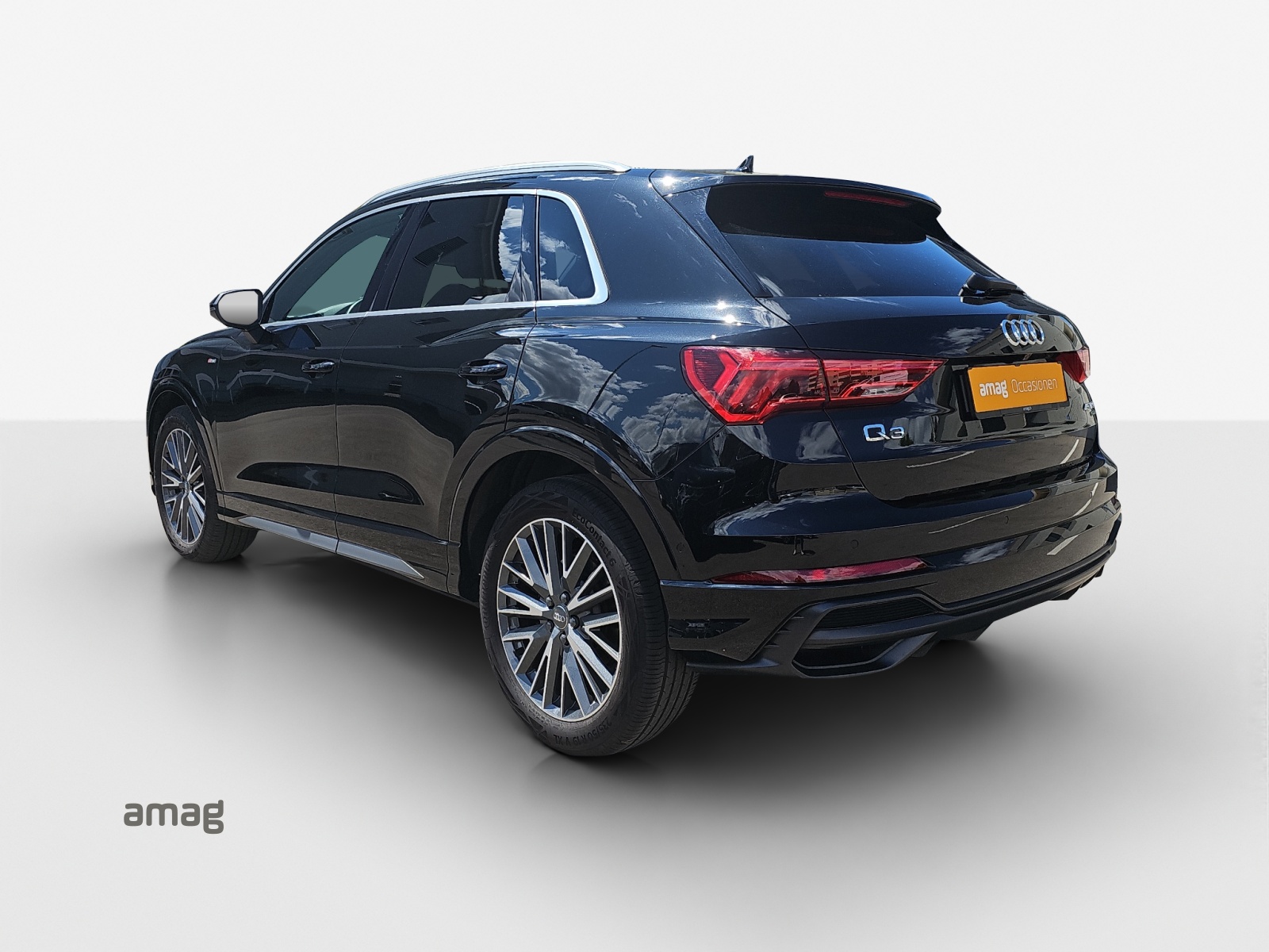 AUDI Q3 45 TFSI S line quattro S-tronic-showroom-element-2