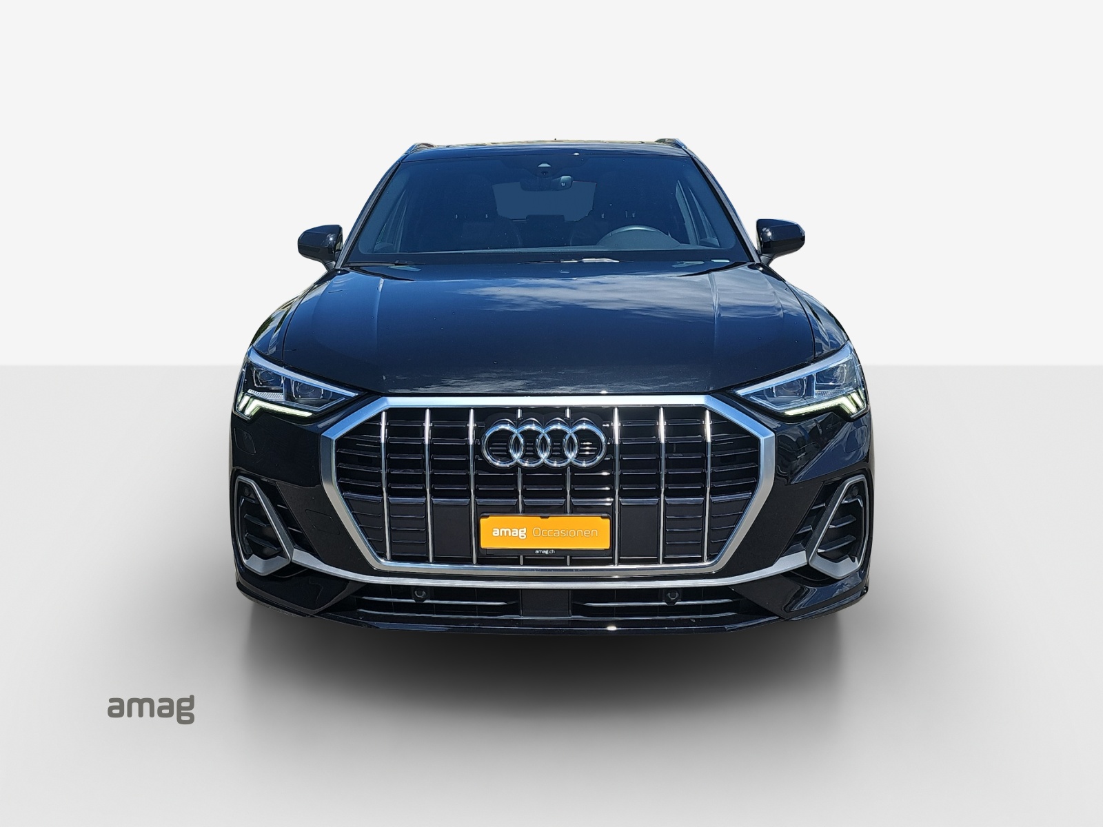 AUDI Q3 45 TFSI S line quattro S-tronic-image-6