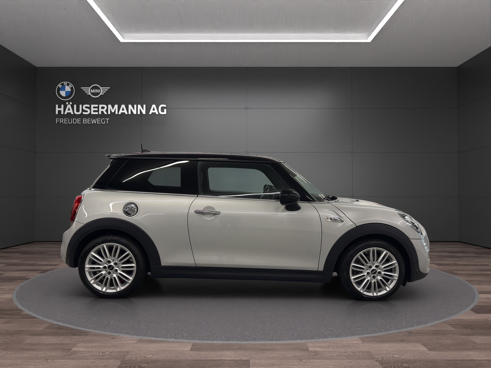 MINI Cooper S-showroom-element-3