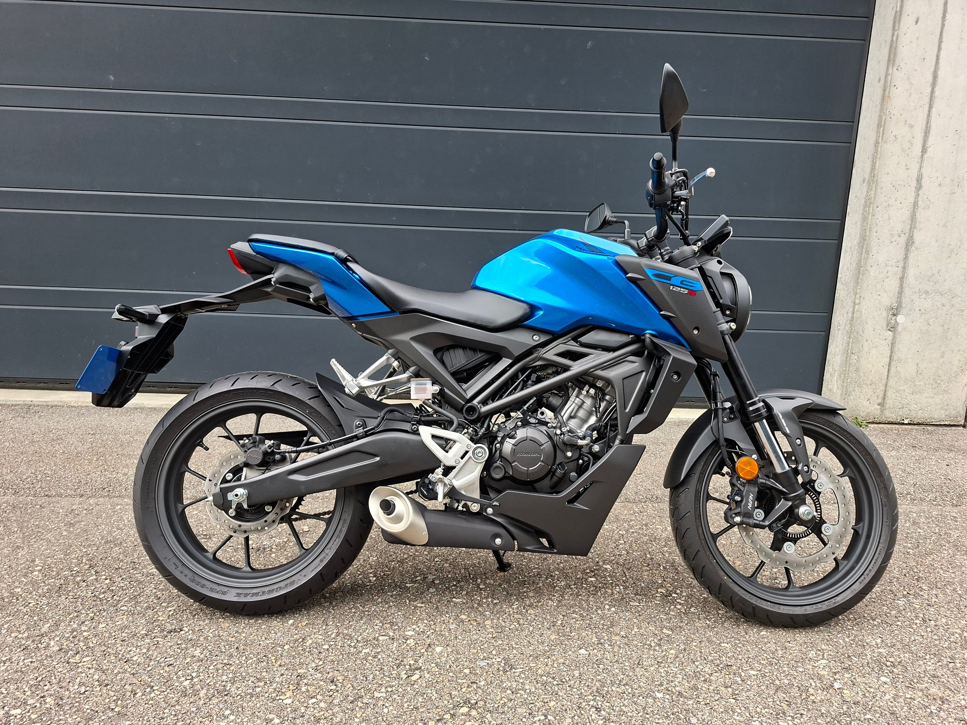 HONDA CB 125 R