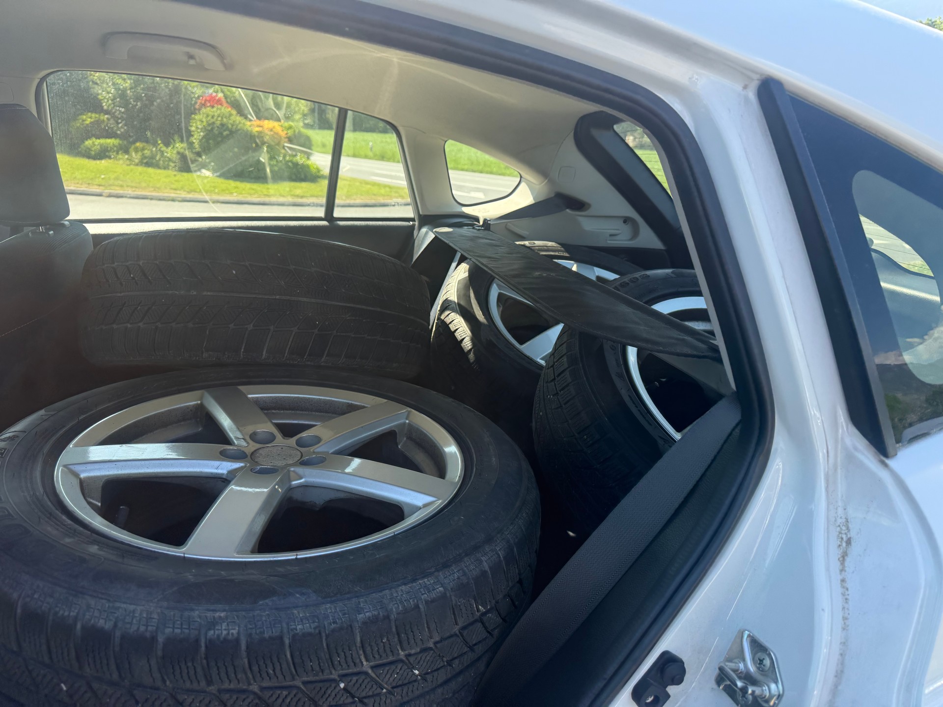 SUBARU XV 1.6 Swiss One-image-6