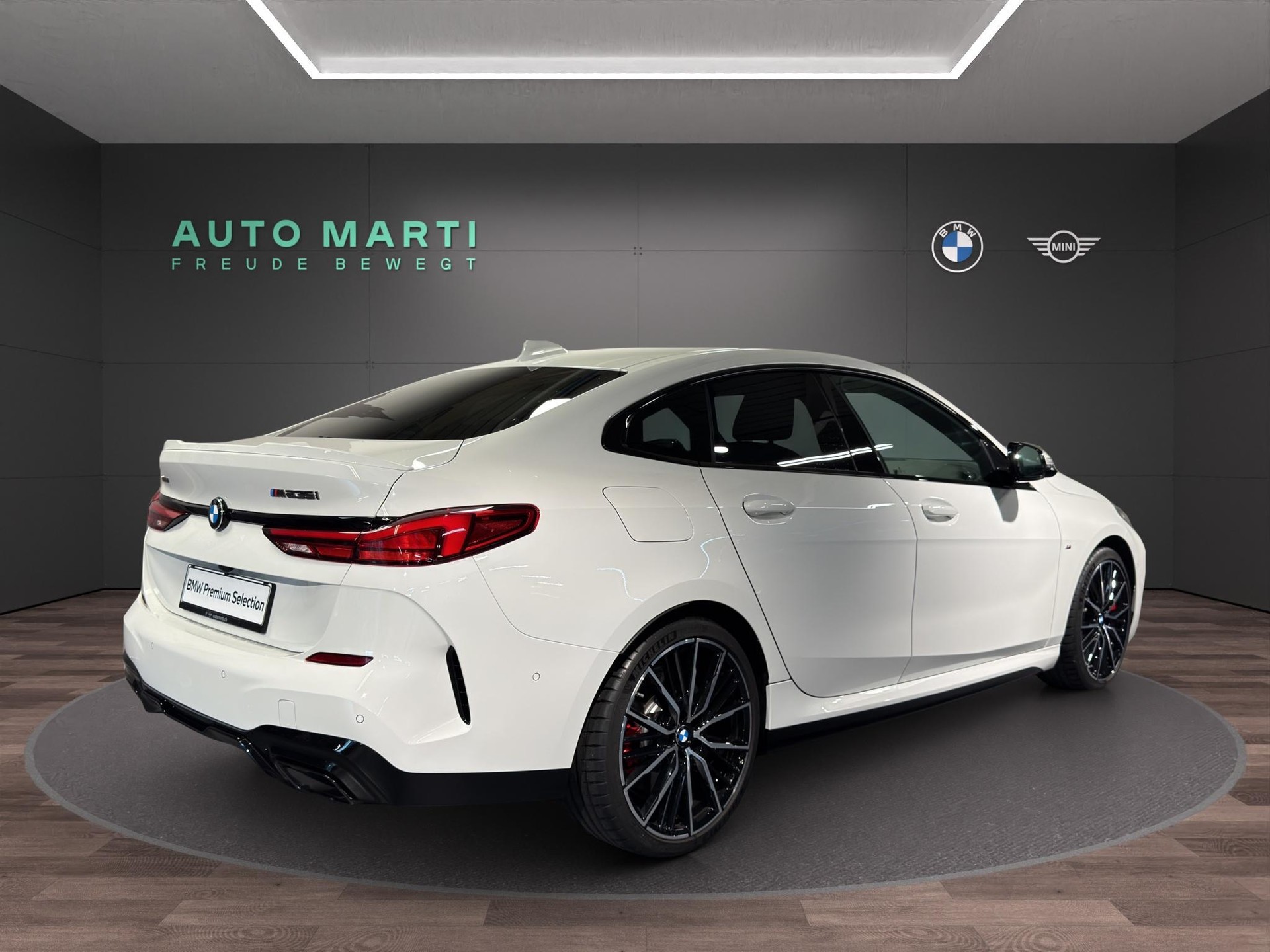 BMW M235i xDrive Gran Coupé M Sport-showroom-element-3
