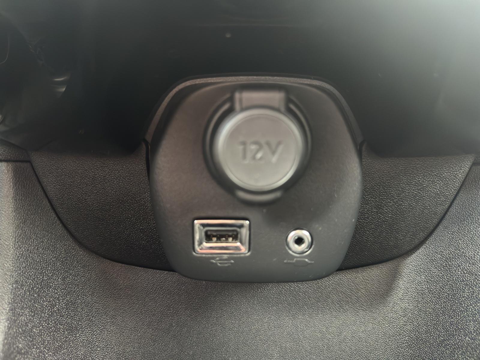 CITROEN C1 1.0 VTi Swiss Edition S/S-image-17