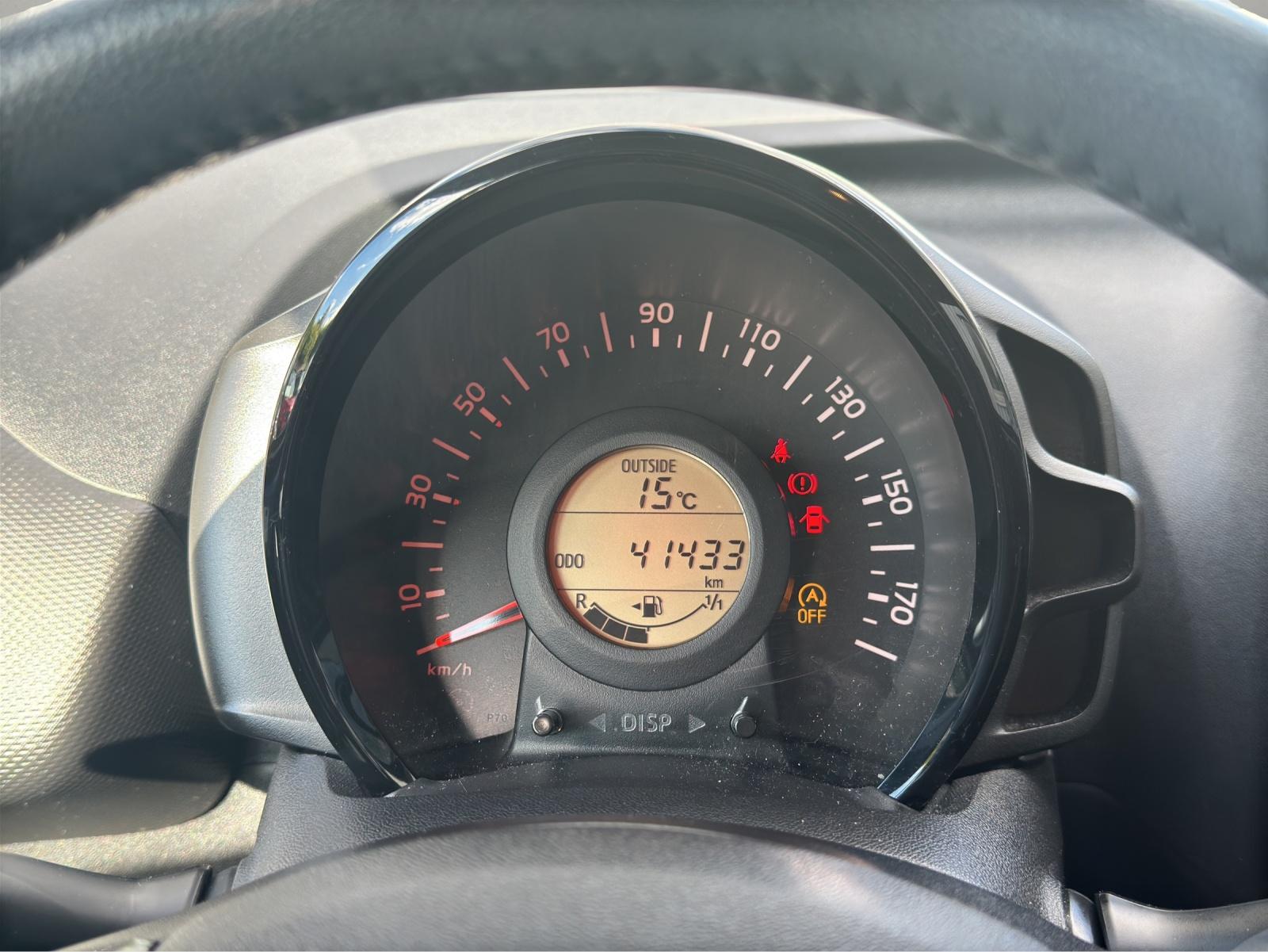 CITROEN C1 1.0 VTi Swiss Edition S/S-image-9