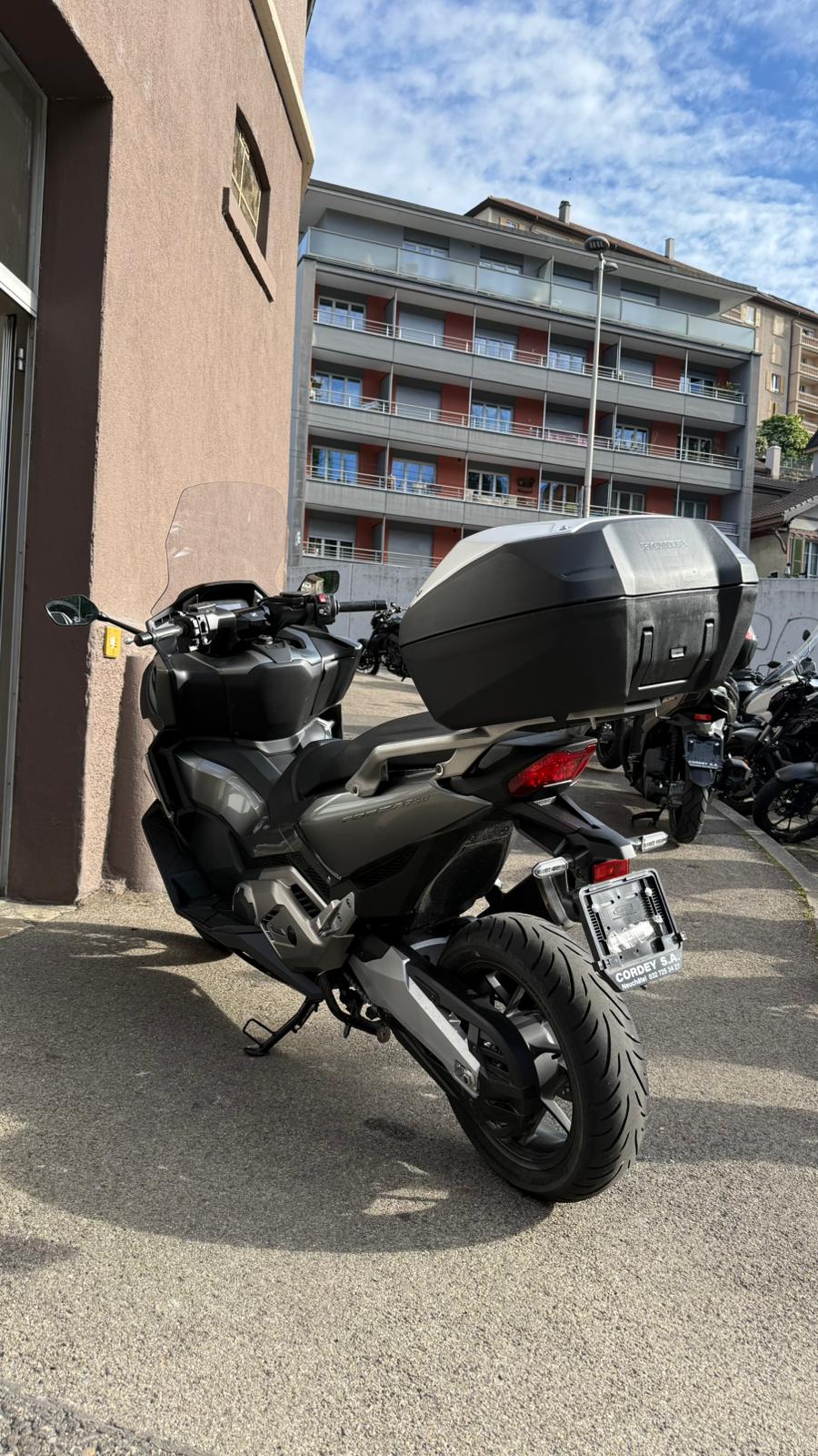HONDA NSS 750-showroom-element-3