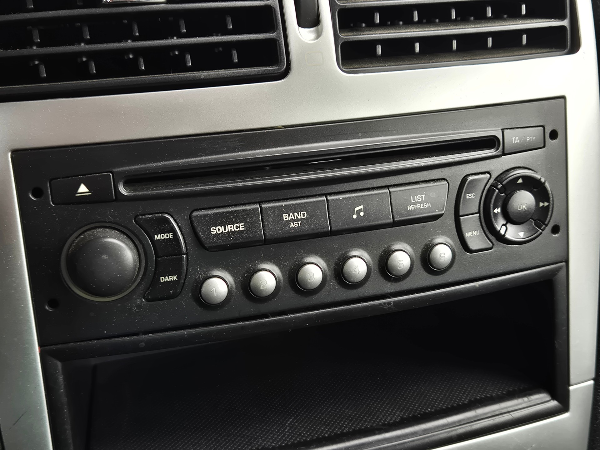 PEUGEOT 307 CC 2.0 16V DYNAMIC-image-18