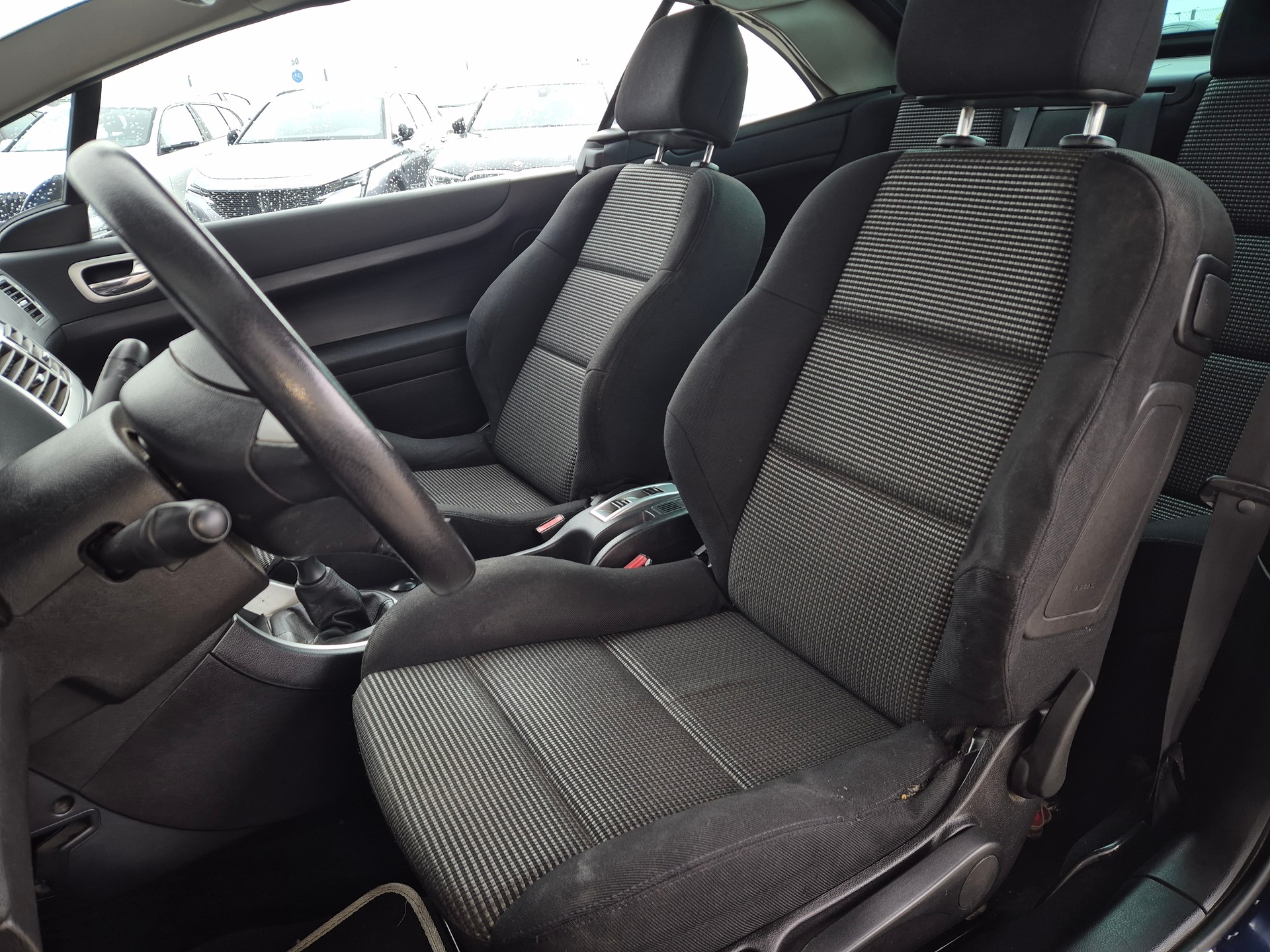 PEUGEOT 307 CC 2.0 16V DYNAMIC-image-11