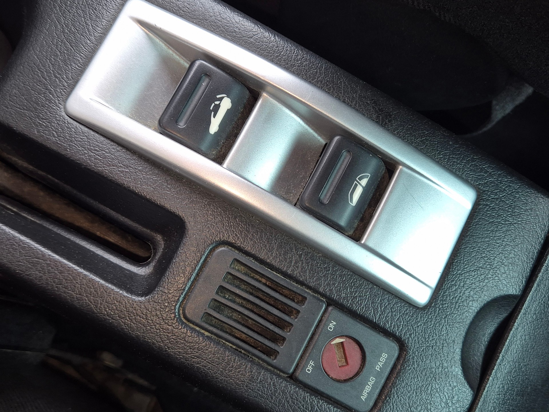PEUGEOT 307 CC 2.0 16V DYNAMIC-image-15