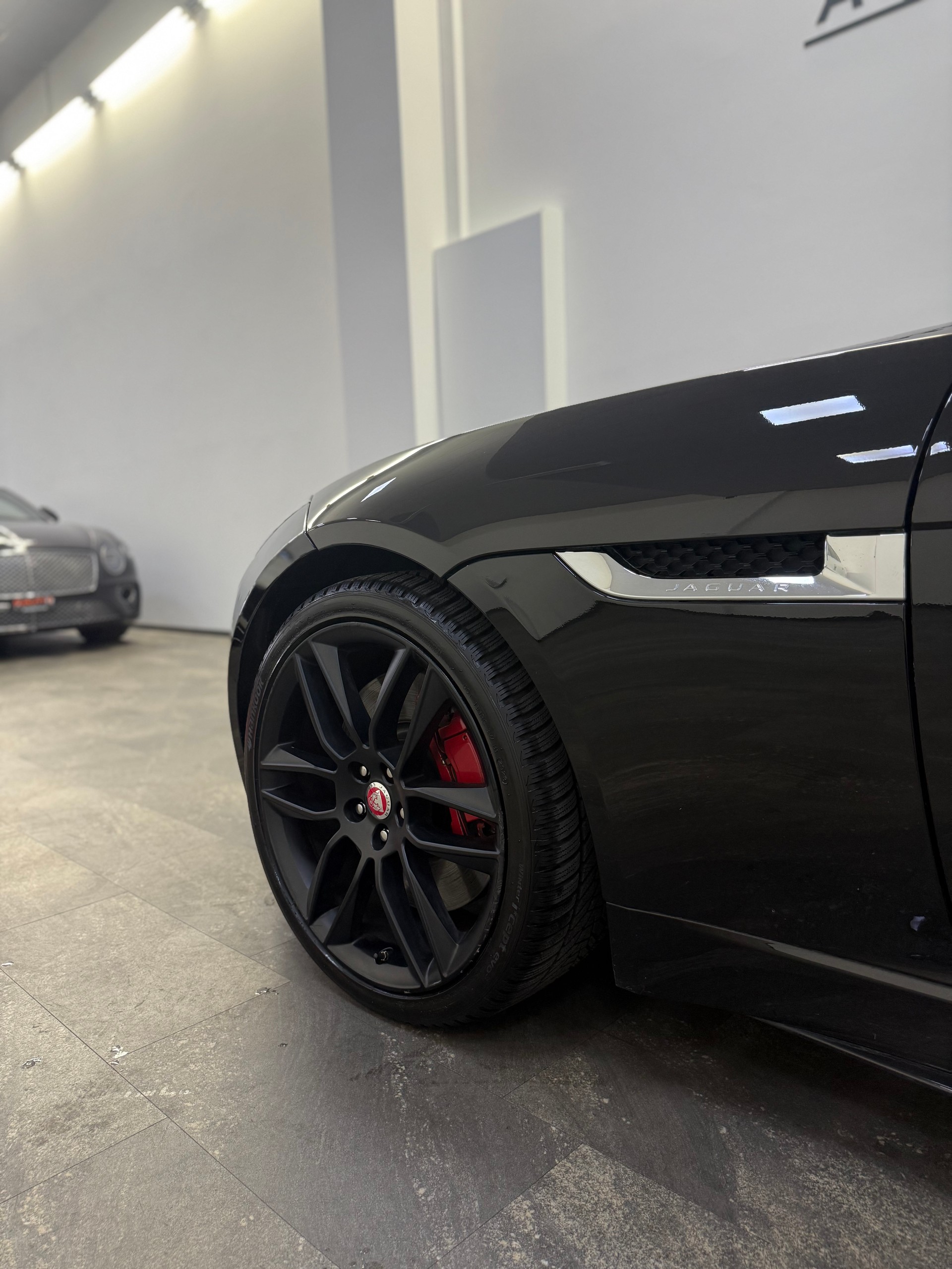 JAGUAR F-Type Coupé R 5.0 V8 S/C-image-4