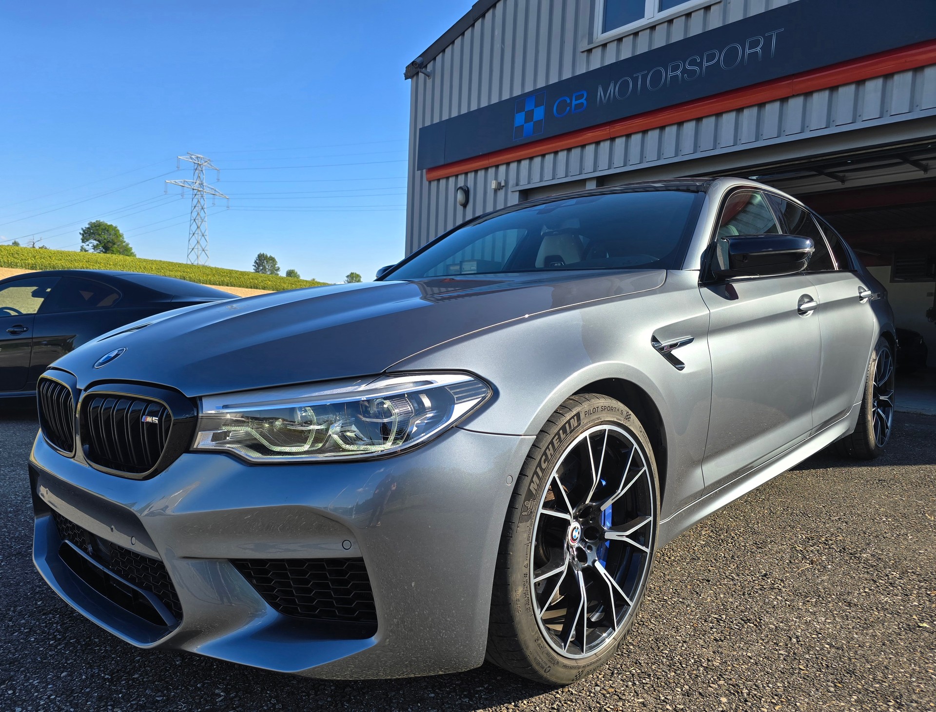BMW M5 xDrive Drivelogic