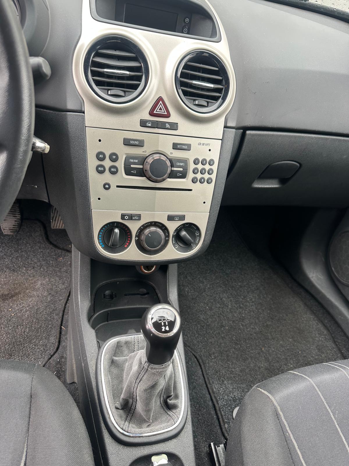 OPEL Corsa 1.4 TP Enjoy-image-7