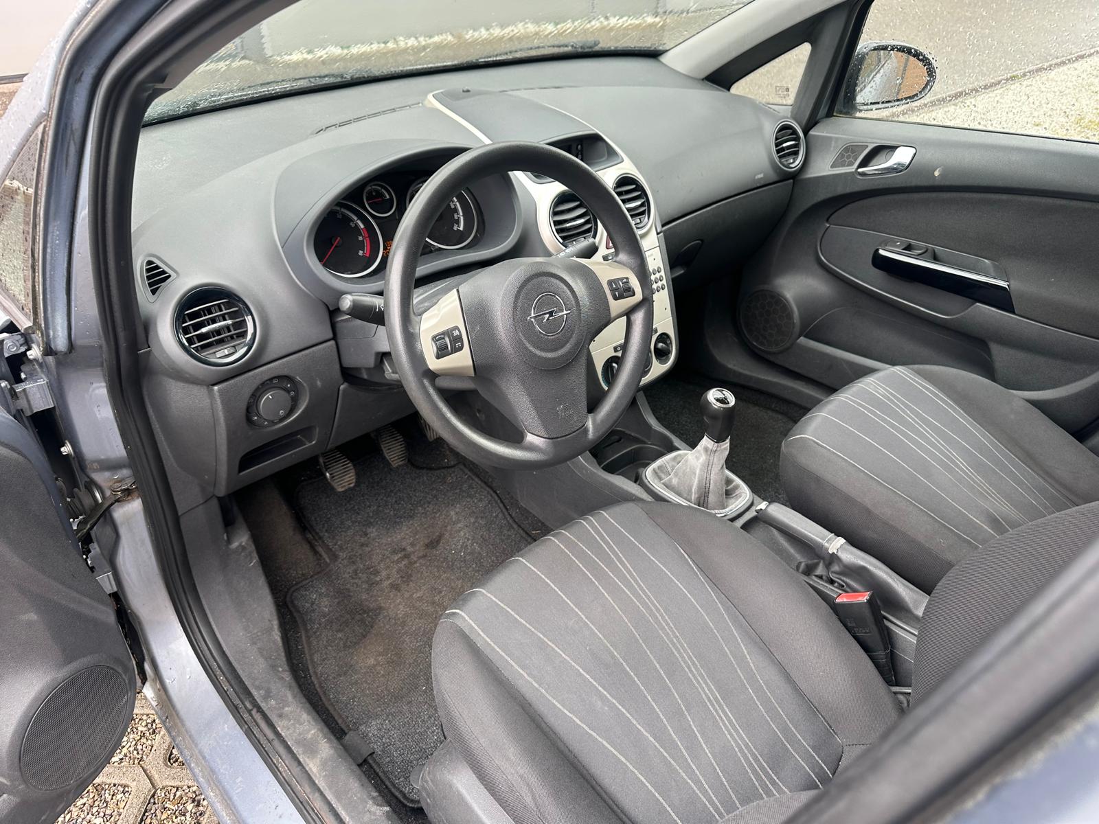 OPEL Corsa 1.4 TP Enjoy-image-8