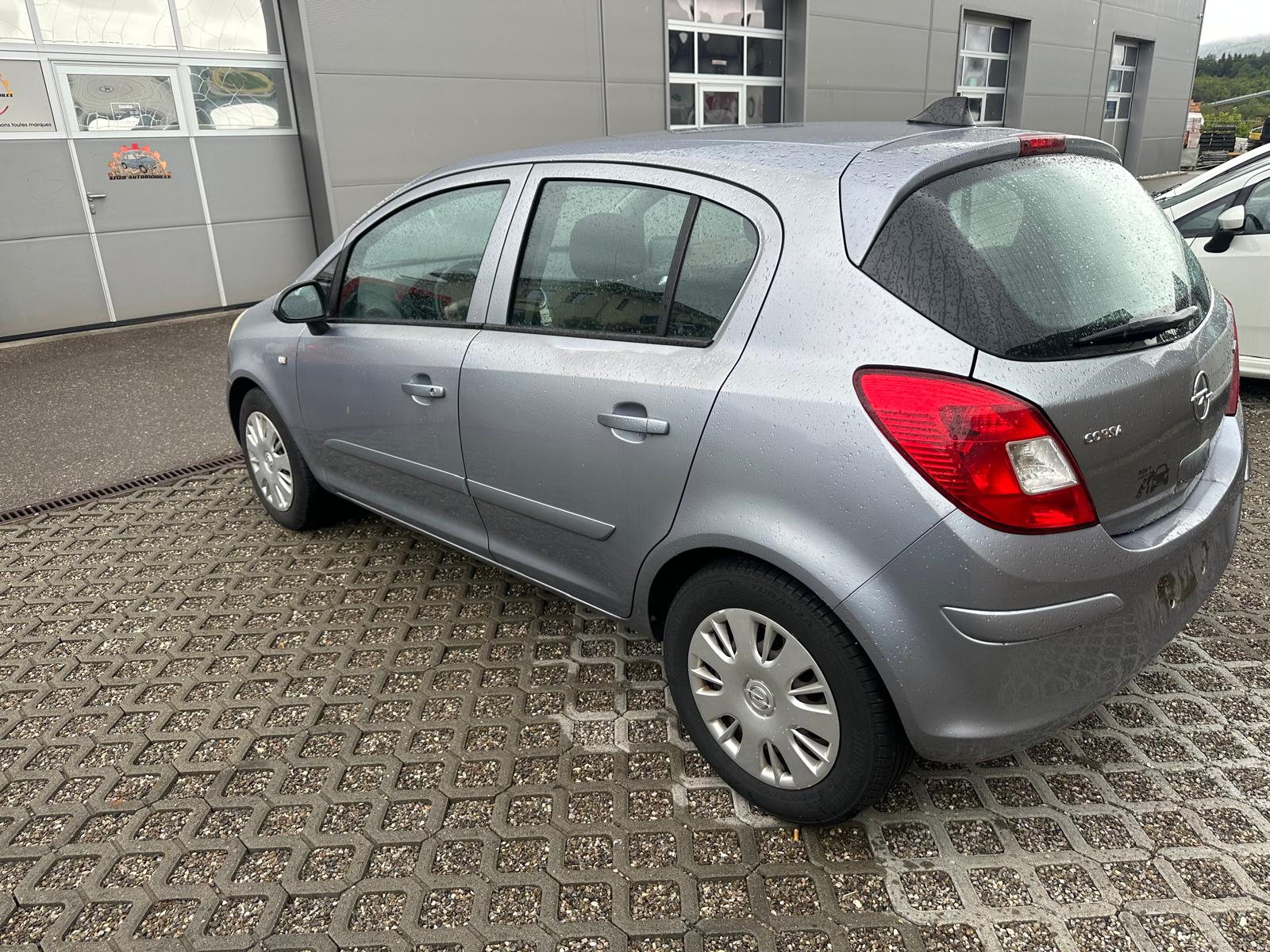 OPEL Corsa 1.4 TP Enjoy-image-3