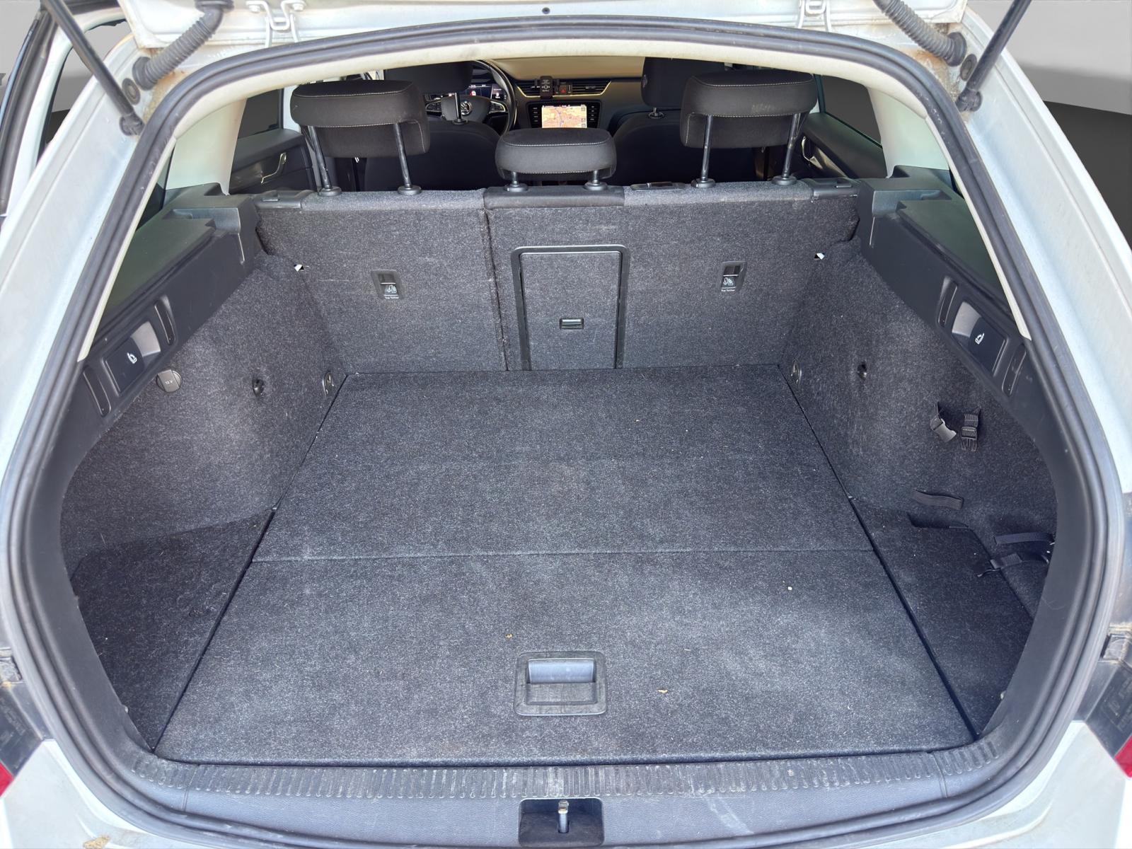 SKODA Octavia Combi 2.0 TSI Soleil 4x4 DSG-image-14
