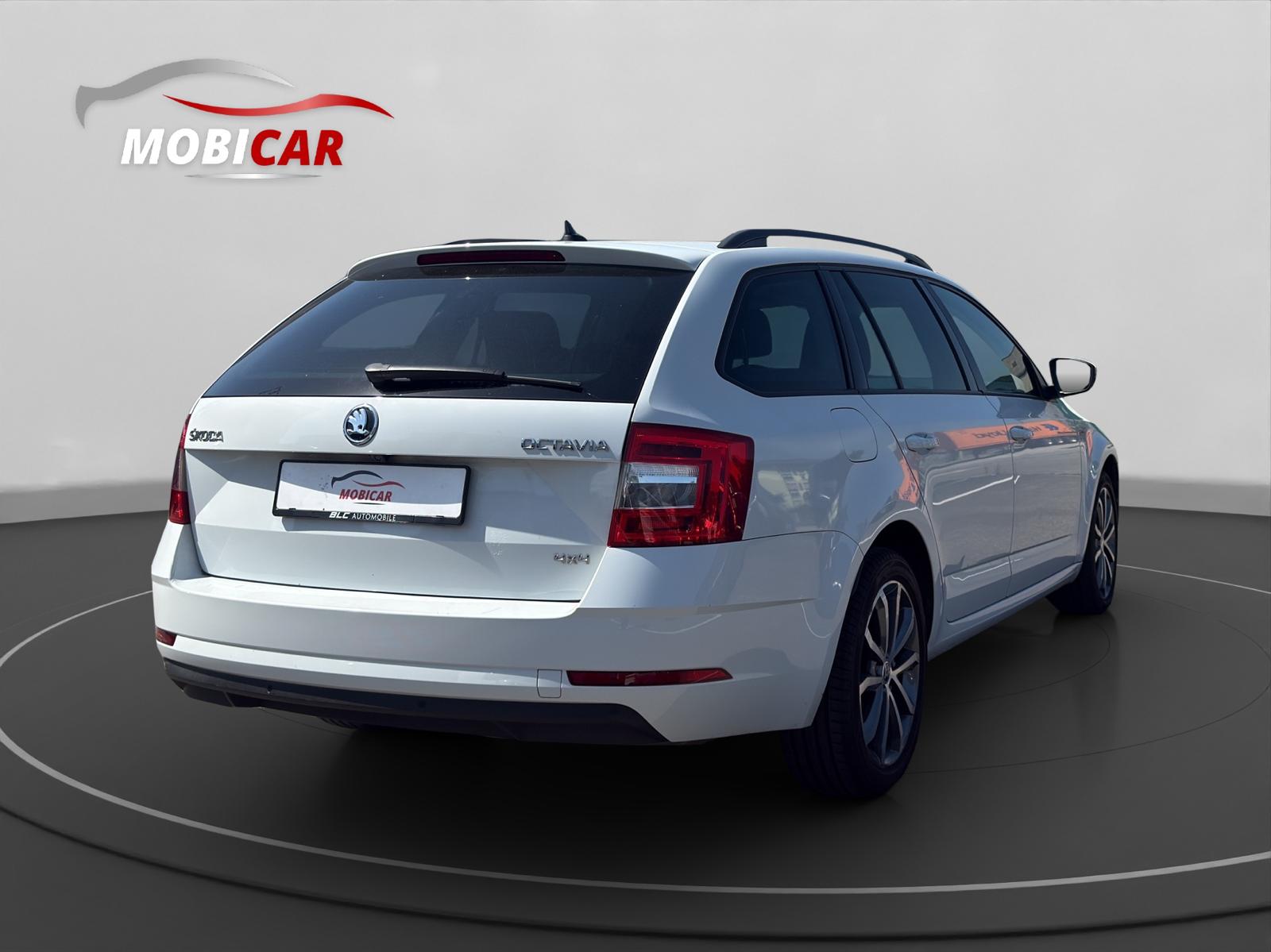SKODA Octavia Combi 2.0 TSI Soleil 4x4 DSG-image-4