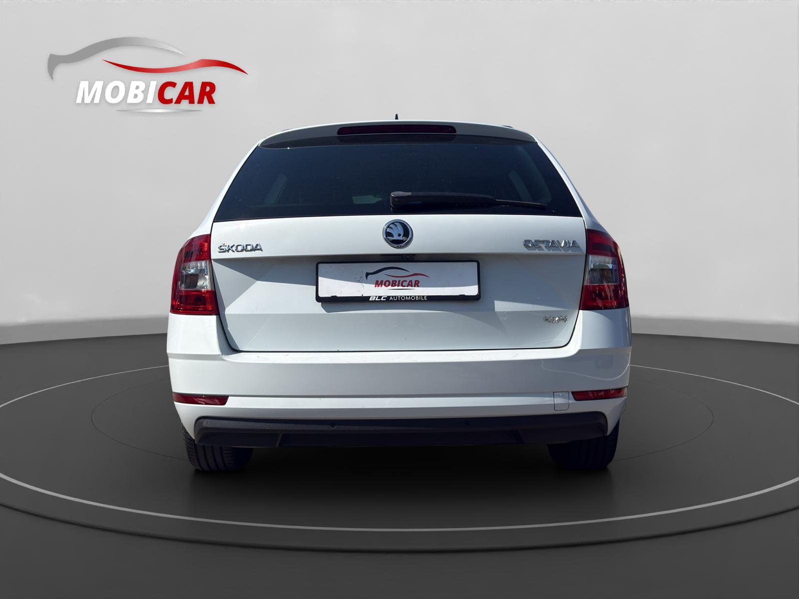 SKODA Octavia Combi 2.0 TSI Soleil 4x4 DSG-image-3