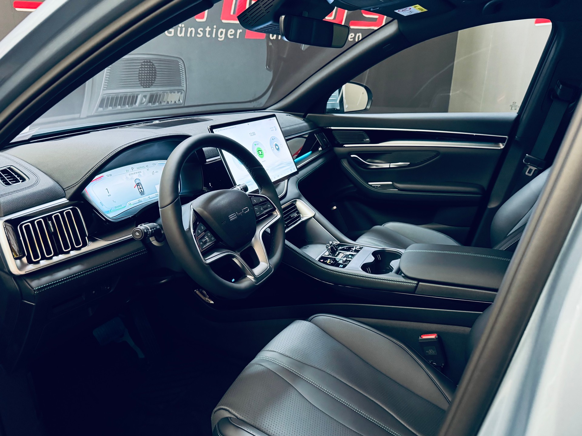 BYD Seal U DM-i Comfort-image-11