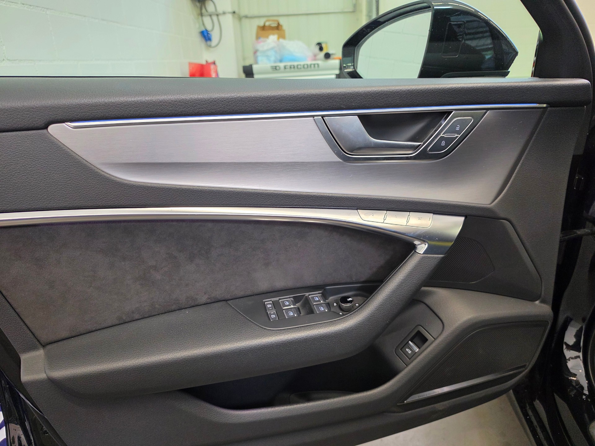 AUDI A6 Avant 40 TDI S-LINE Sport quattro S-tronic-image-19