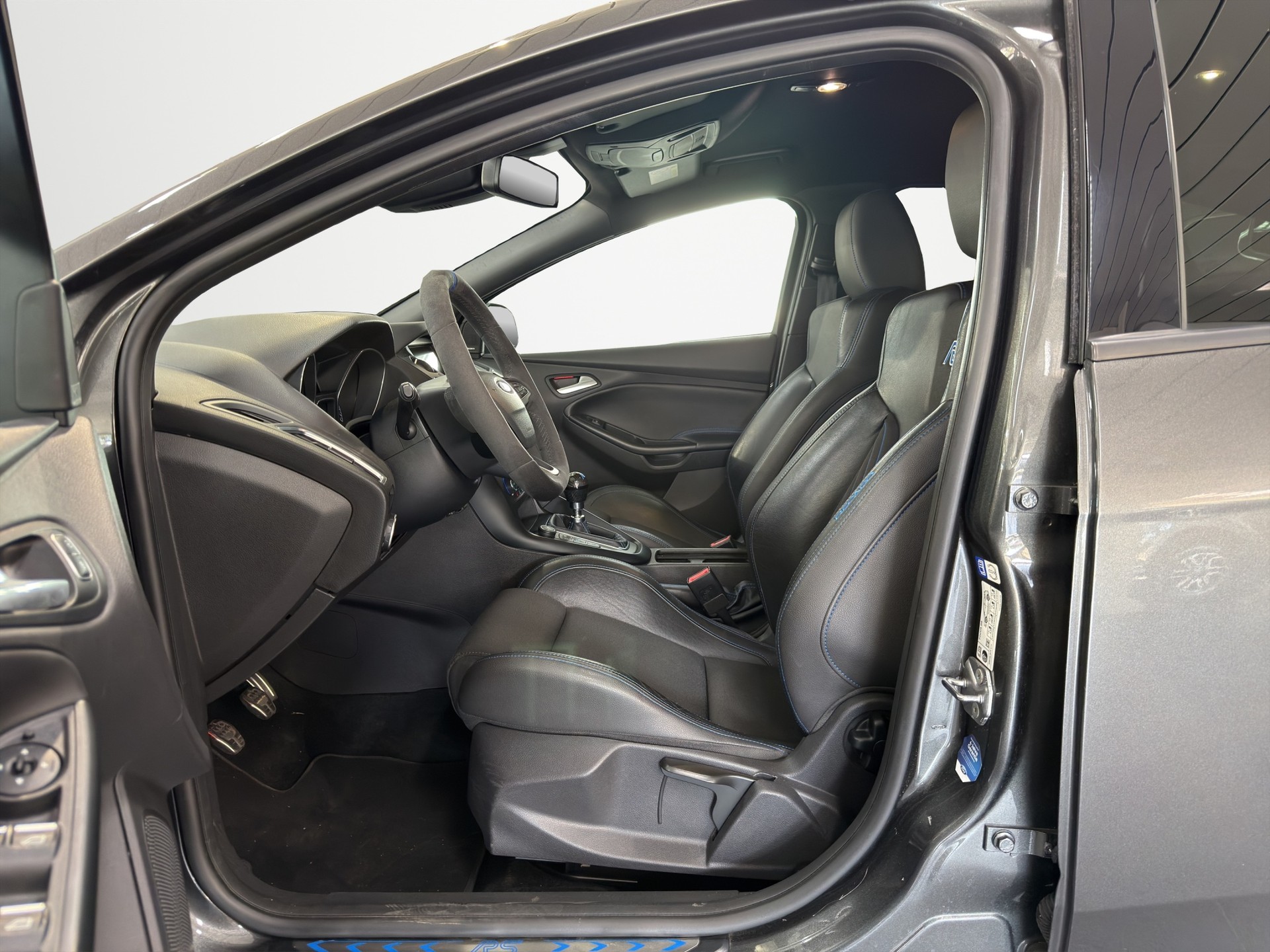 FORD Focus 2.3 EcoBoost RS AWD-image-8