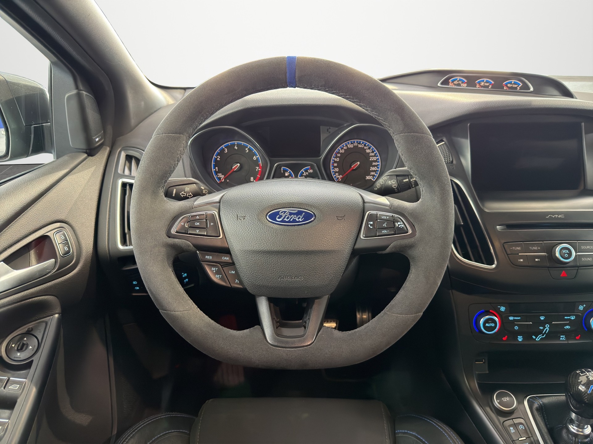 FORD Focus 2.3 EcoBoost RS AWD-image-10