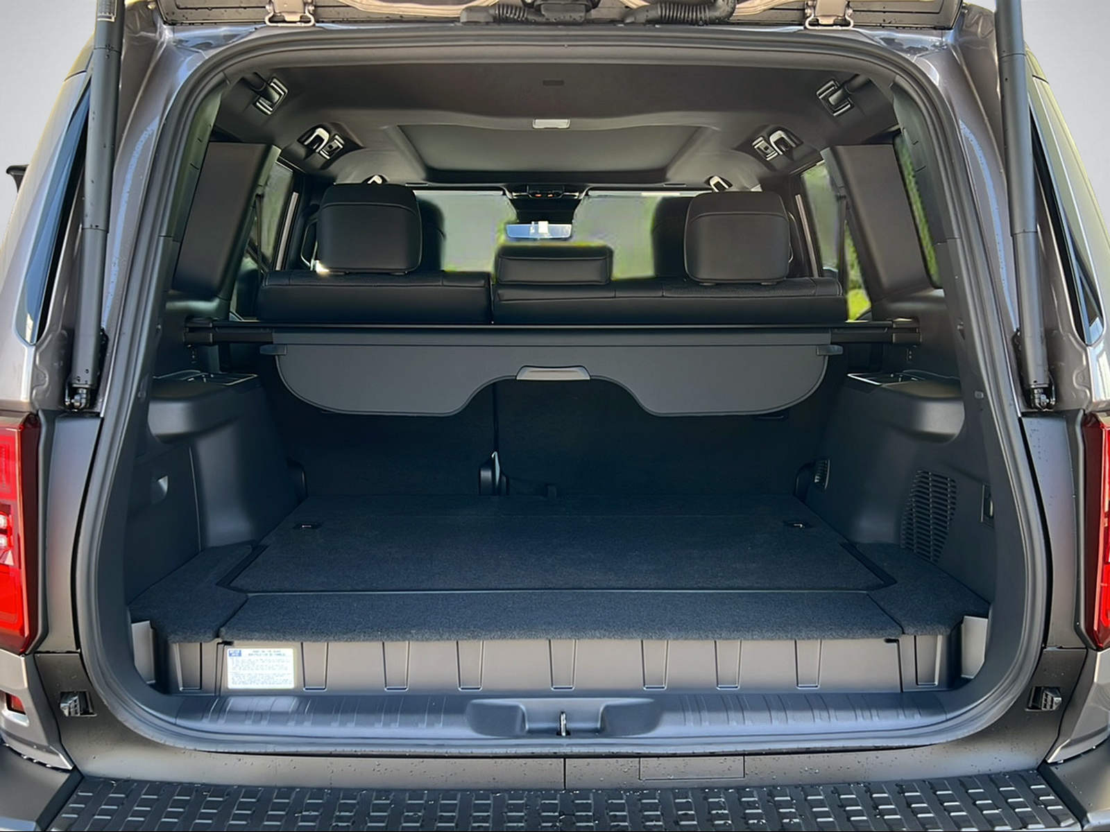 TOYOTA Land Cruiser 2.8 D 48V Invincible-image-5