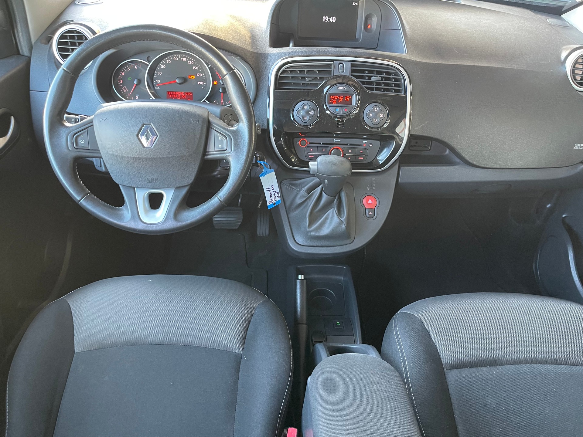 RENAULT Grand Kangoo 1.5 dCi Zen EDC-image-10