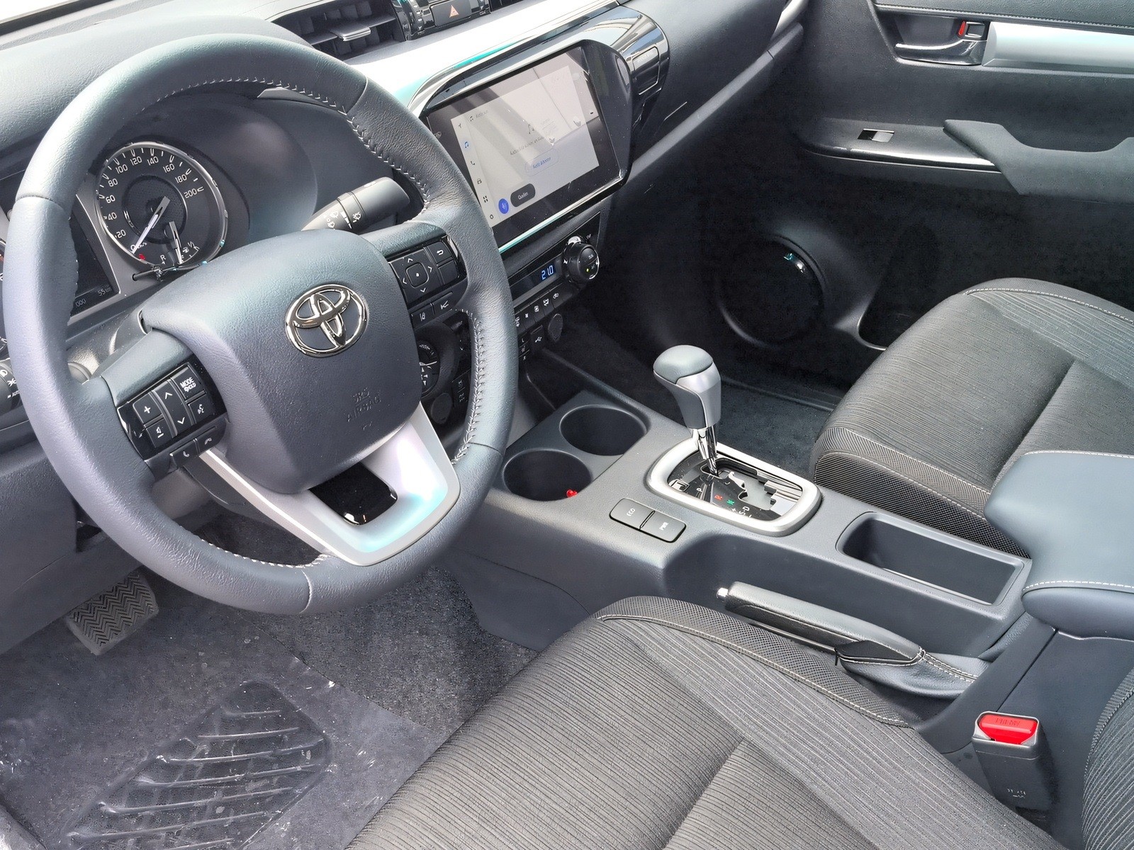 TOYOTA Hilux 2.4d Style Double Cab 4x4 A-image-6