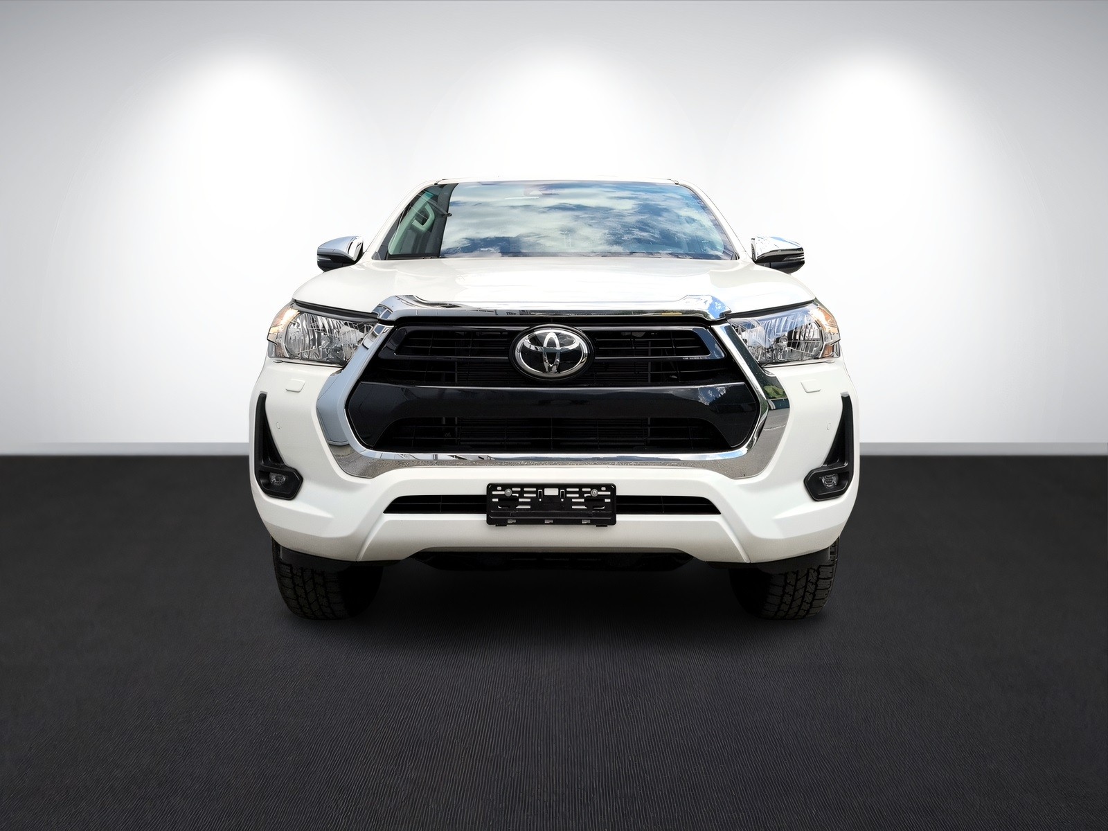 TOYOTA Hilux 2.4d Style Double Cab 4x4 A-showroom-element-1