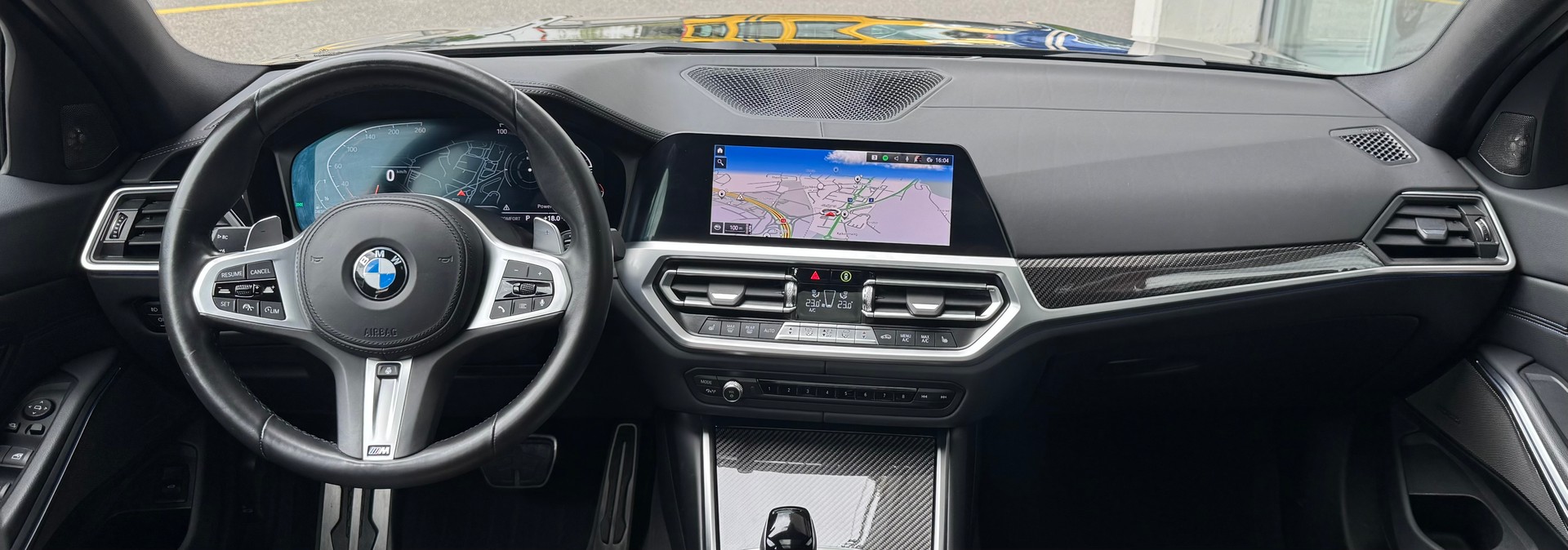 BMW 330d xDrive 48V Touring M Sport Steptronic-image-13