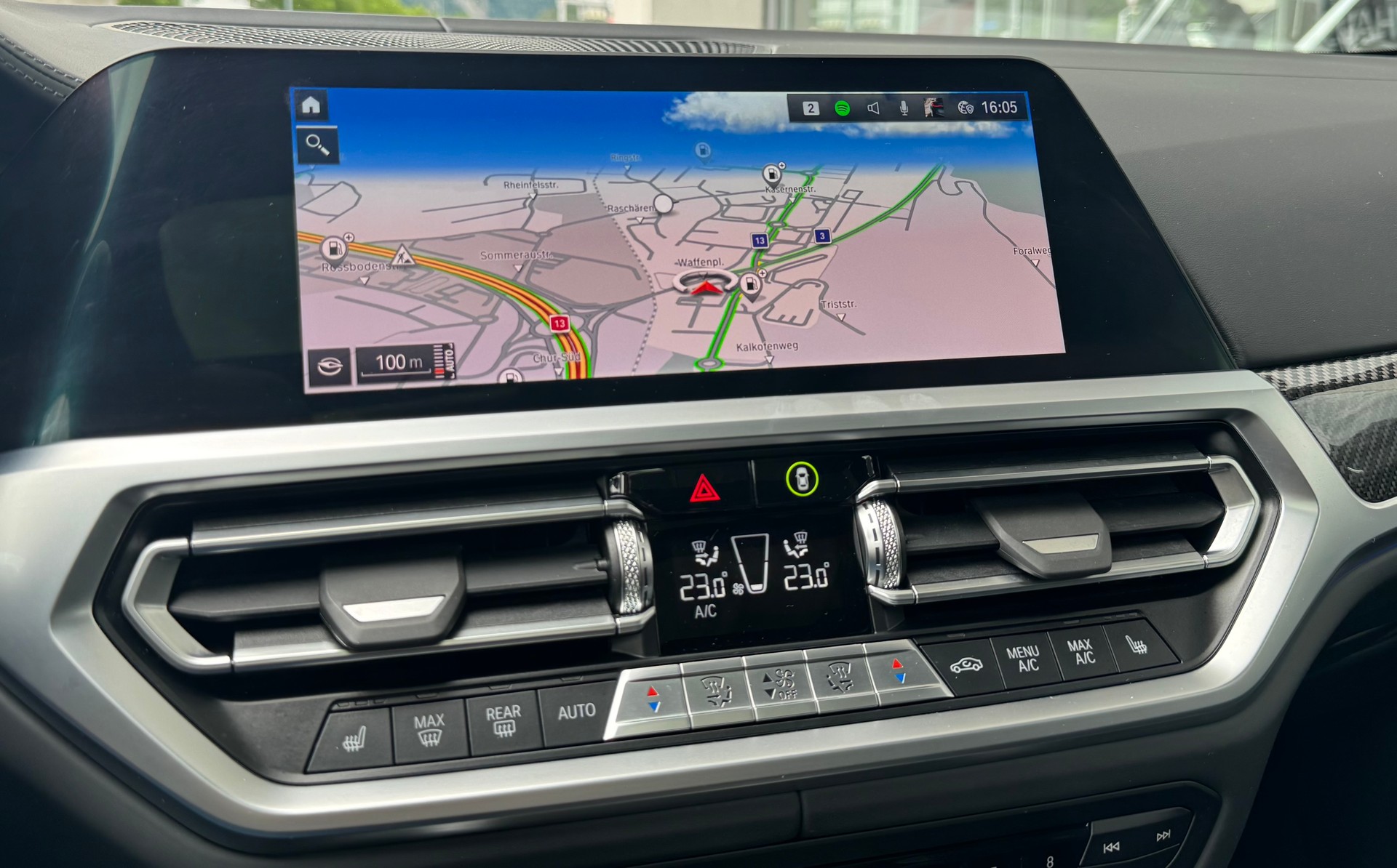 BMW 330d xDrive 48V Touring M Sport Steptronic-image-17