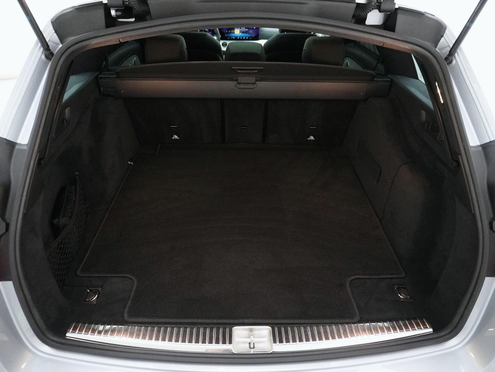 MERCEDES-BENZ E-Klasse E 450 AMG Line 4matic Kombi-image-12
