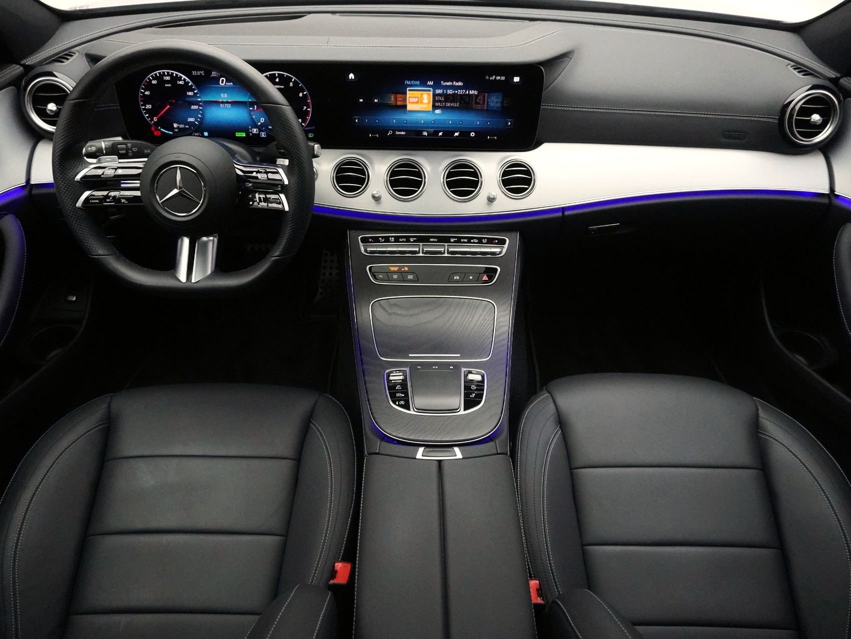 MERCEDES-BENZ E-Klasse E 450 AMG Line 4matic Kombi-image-13