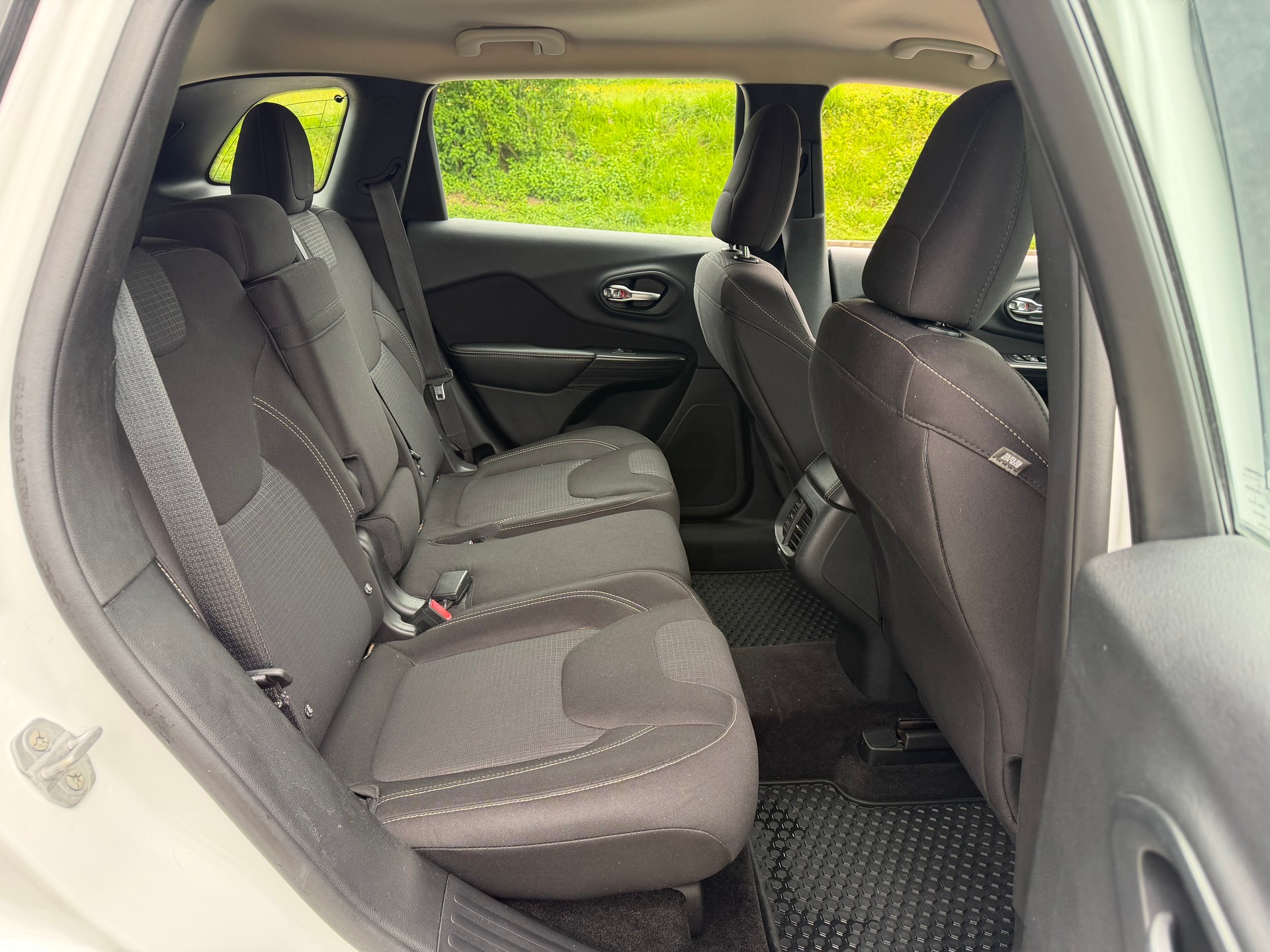 JEEP Cherokee 2.0TD Longitude Swiss Edition AWD 9ATX-image-8