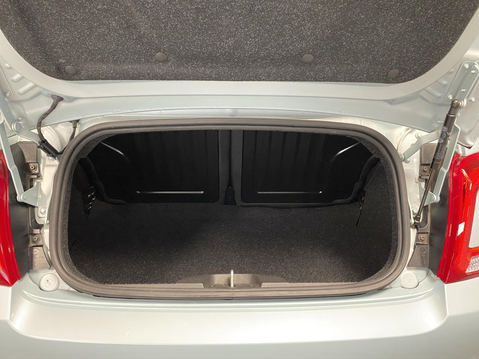 FIAT 500 C 1.0 Hybrid Swiss-image-5