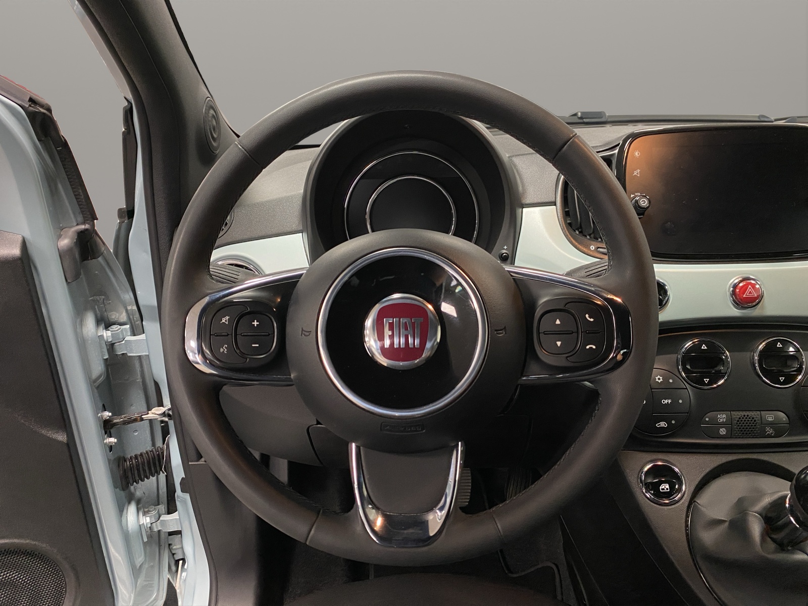 FIAT 500 C 1.0 Hybrid Swiss-image-12