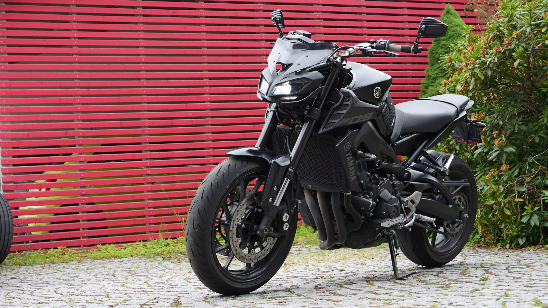 YAMAHA MT-09 ABS (35kW)-image-1