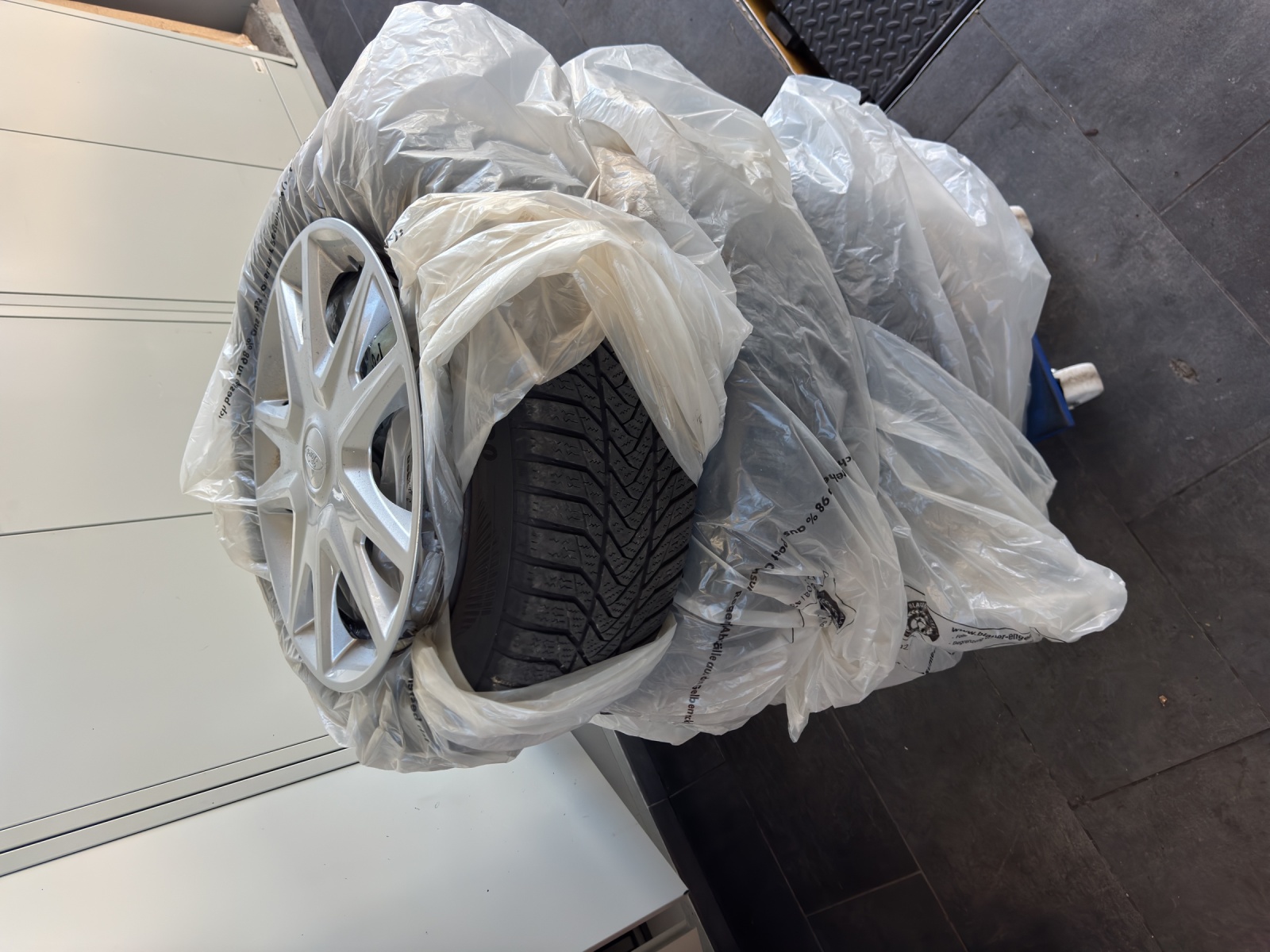 FORD Fiesta 1.0 SCTi Cool & Connect Automat-image-22