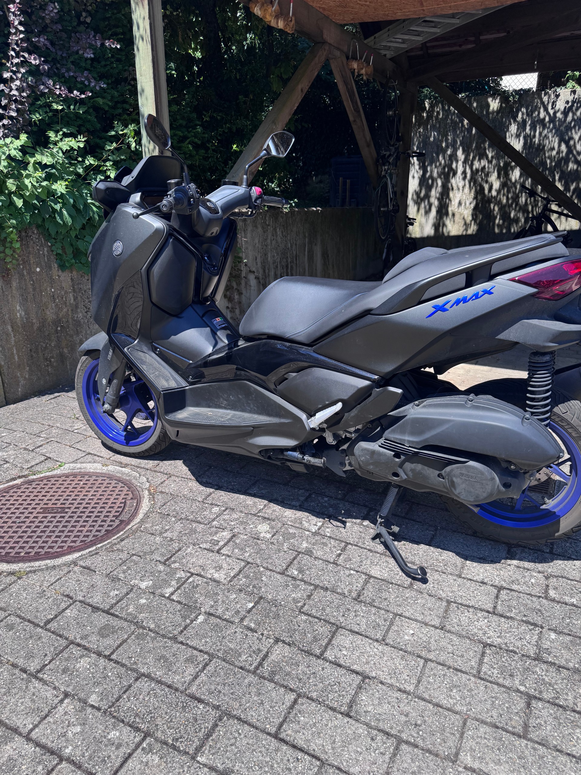 YAMAHA X-Max YP 125-image-1