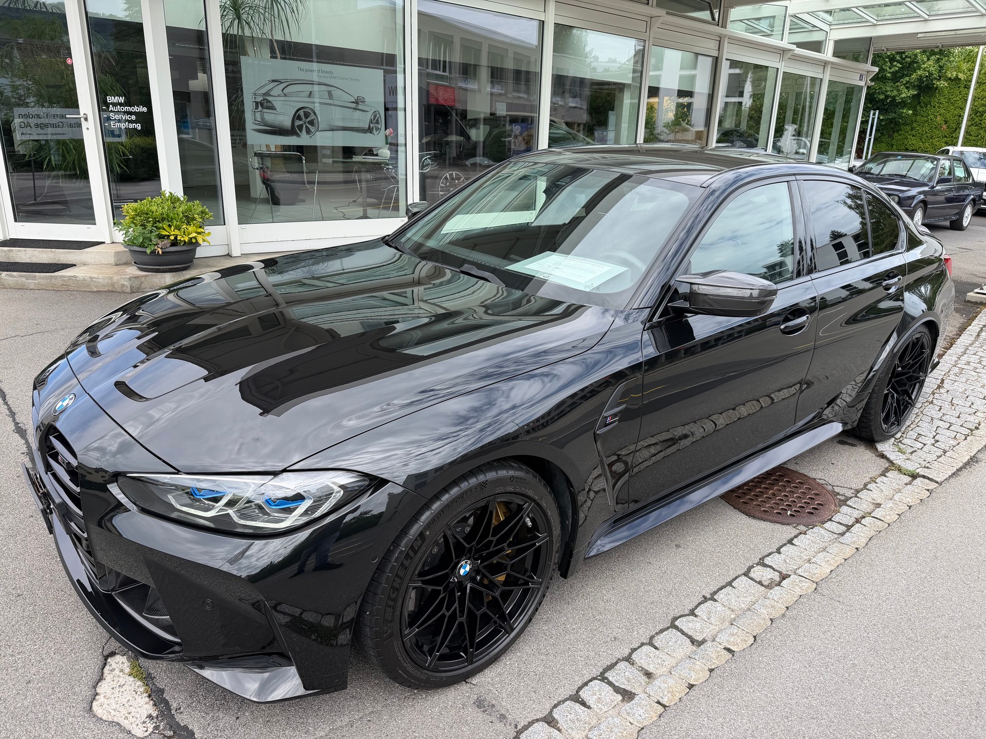 BMW M3 Competition M xDrive-showroom-element-3