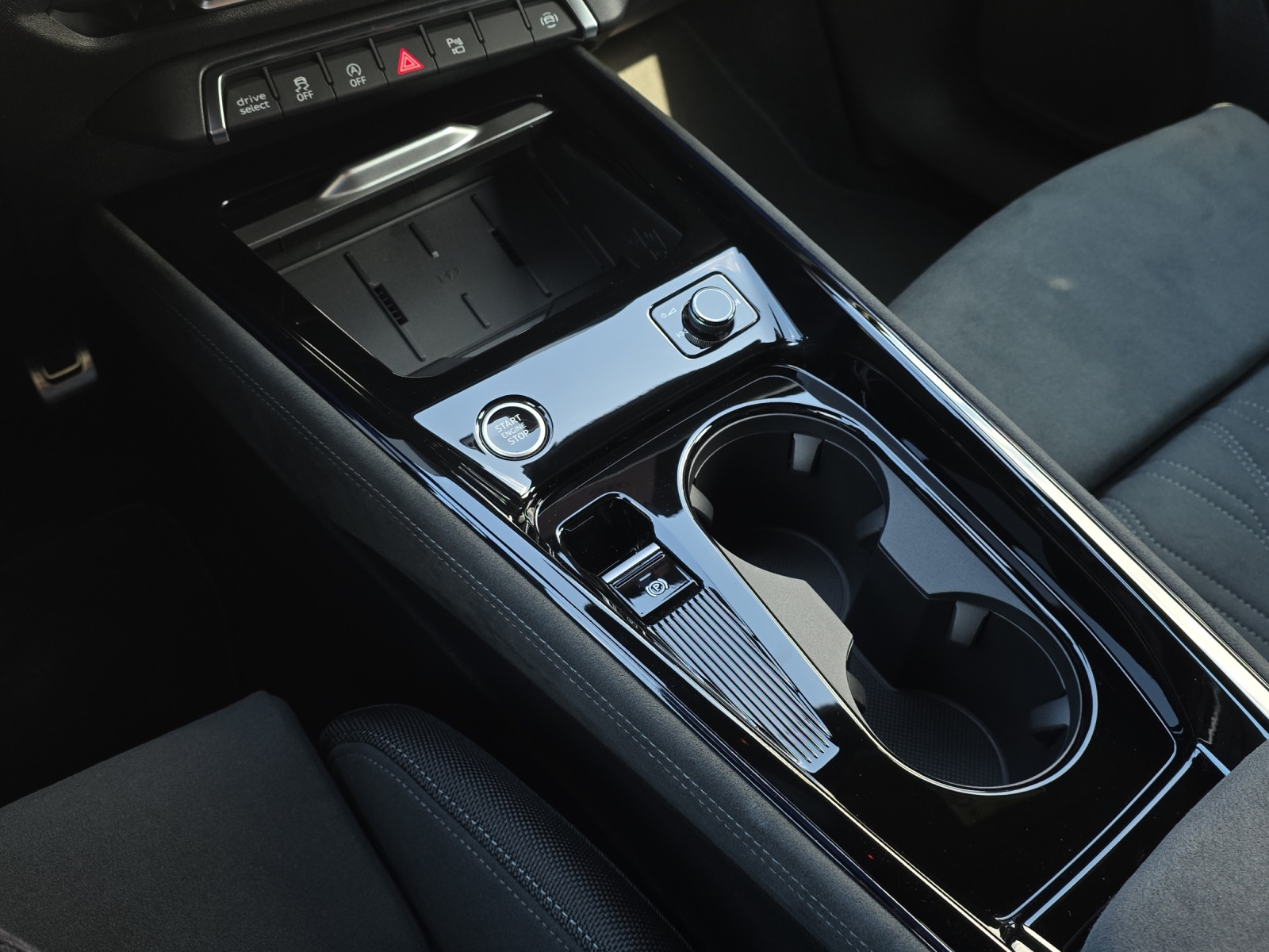 AUDI Q3 Sportback TFSI quattro 195 kW S tronic-image-11