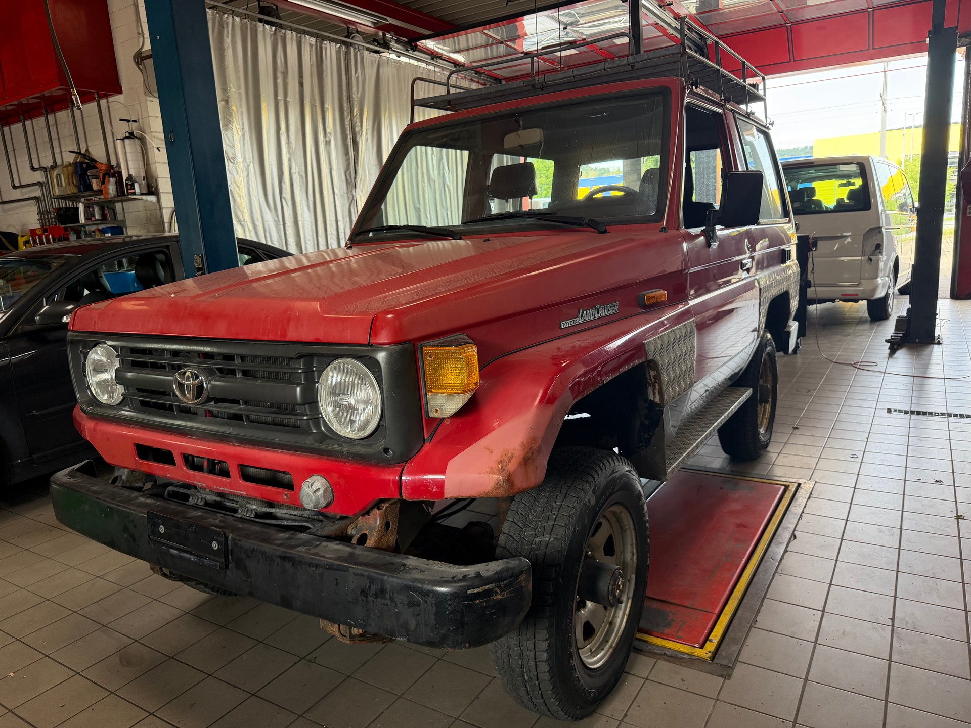 TOYOTA Land Cruiser 400 HdT 4.2 D