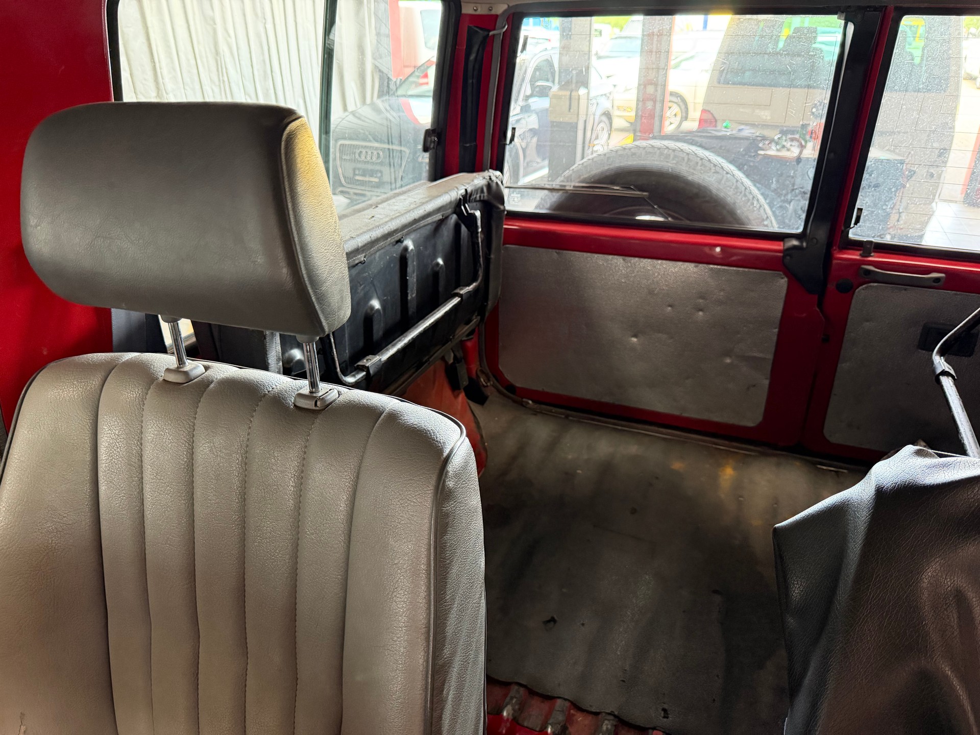 TOYOTA Land Cruiser 400 HdT 4.2 D-image-7