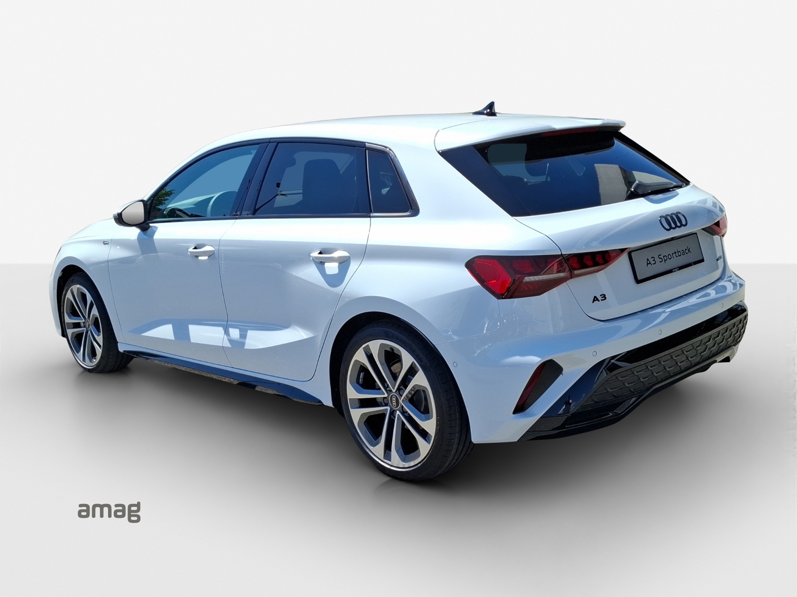 AUDI A3 Sportback TFSI 150 kW quattro S line S tronic-showroom-element-2