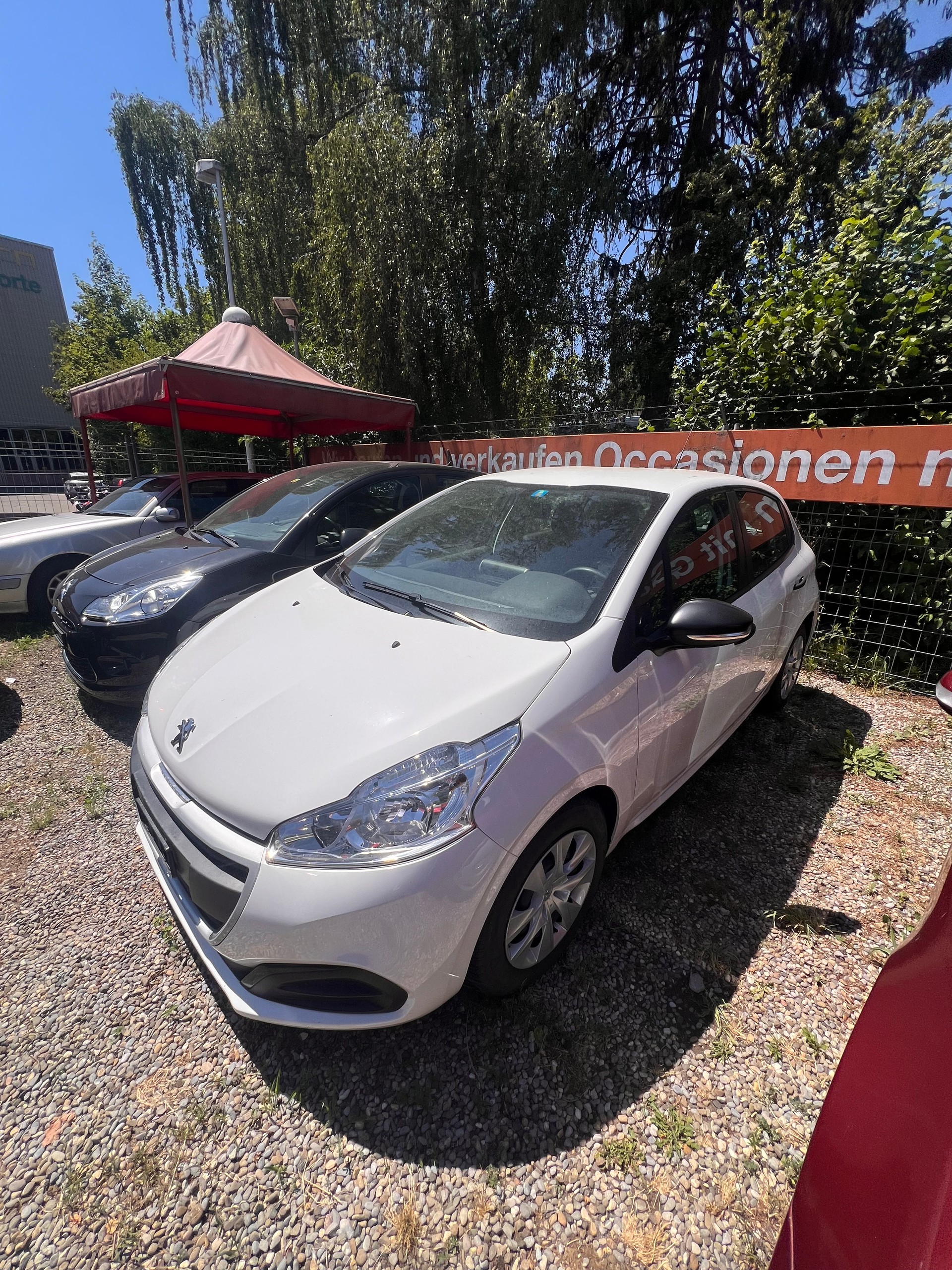 PEUGEOT 208 1.6 BlueHDi Allure-showroom-element-2