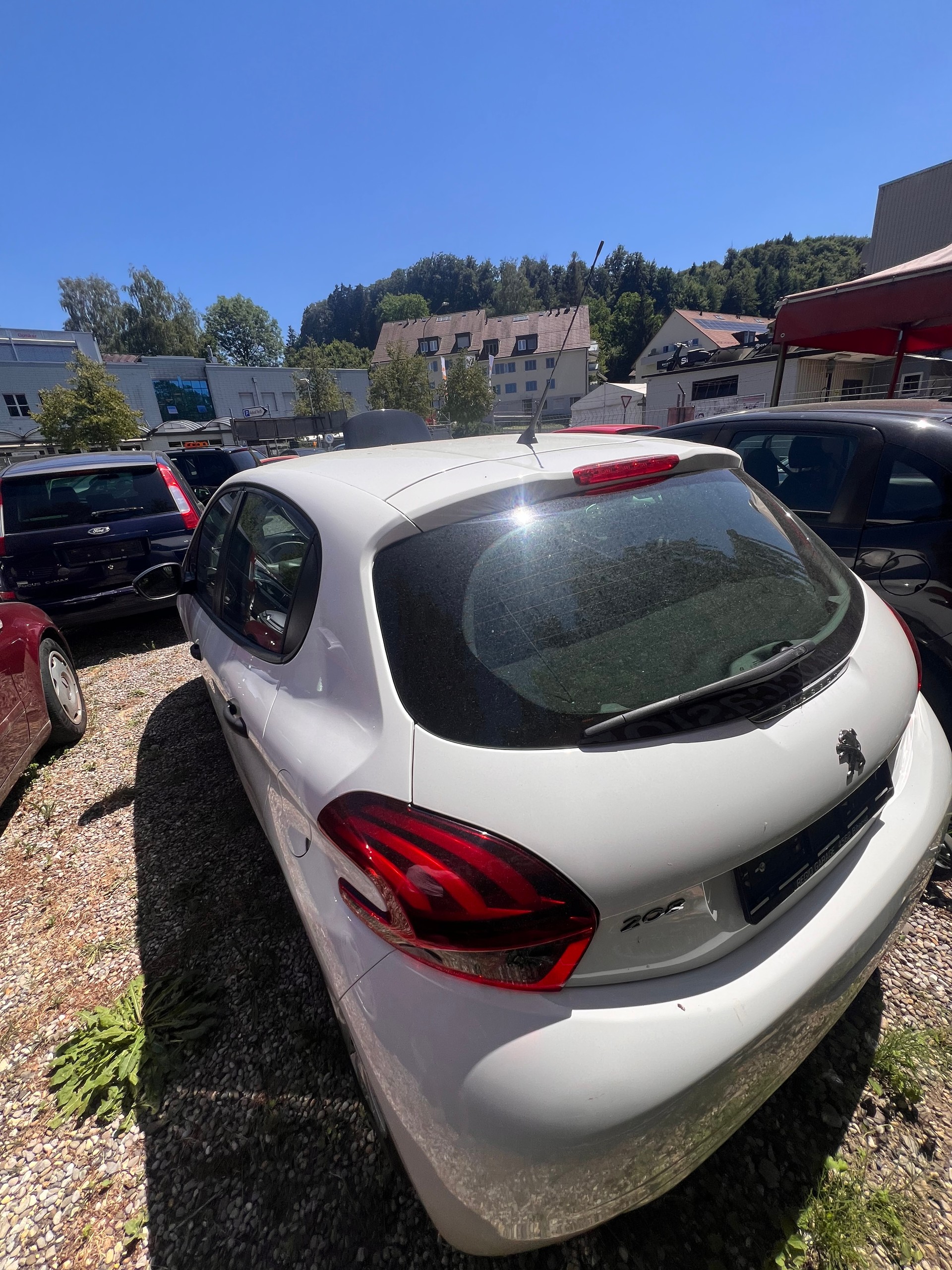 PEUGEOT 208 1.6 BlueHDi Allure-showroom-element-3