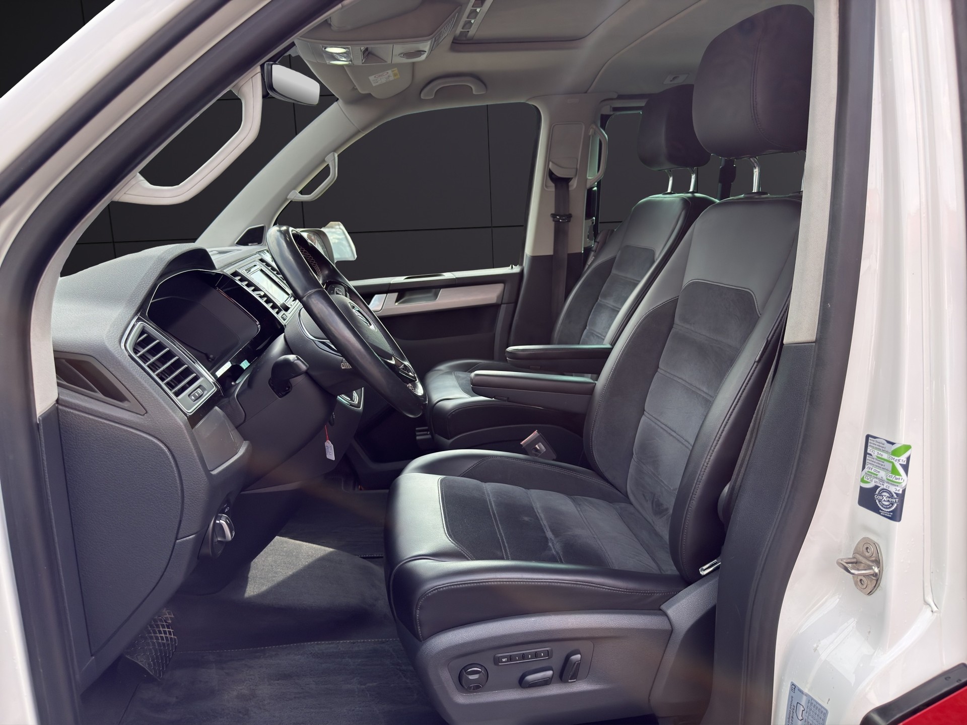 VW T6 Multivan 2.0 Bi-TDI Family Gen. Six 4Motion DSG-image-13