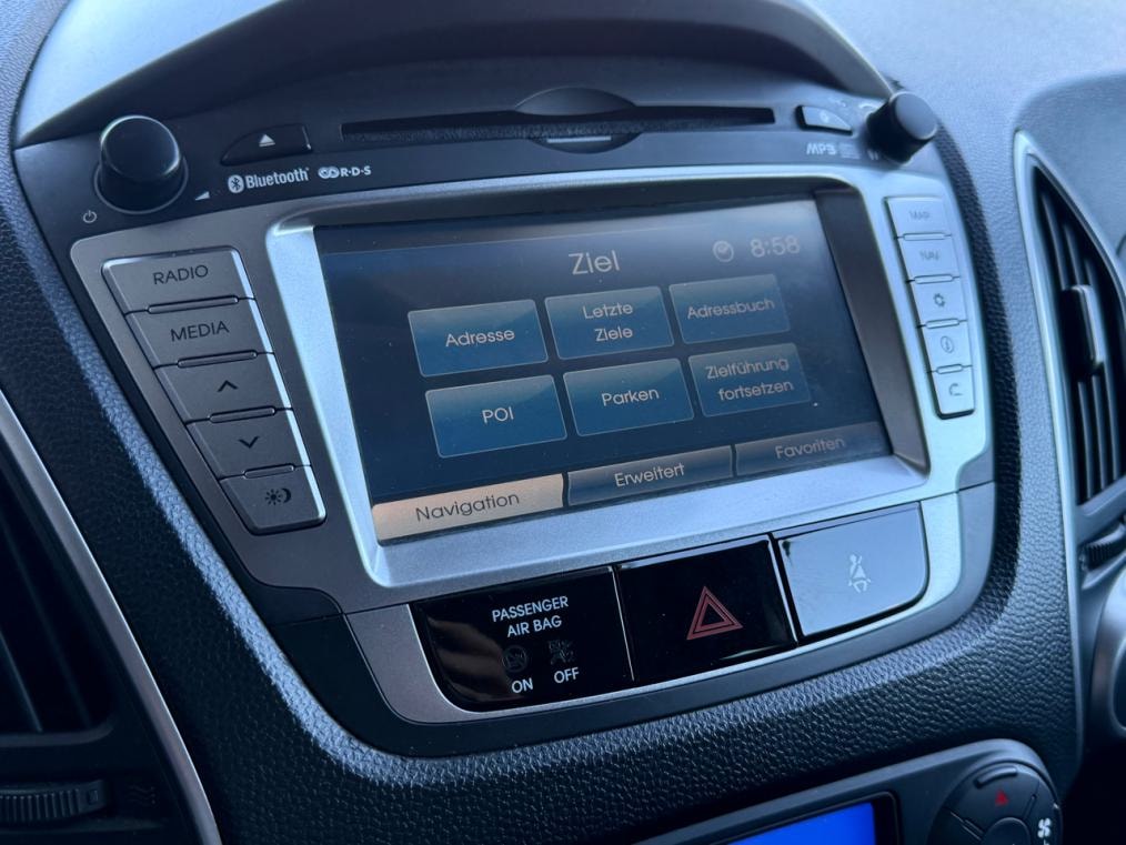HYUNDAI iX35 2.0 Premium 4WD-image-5