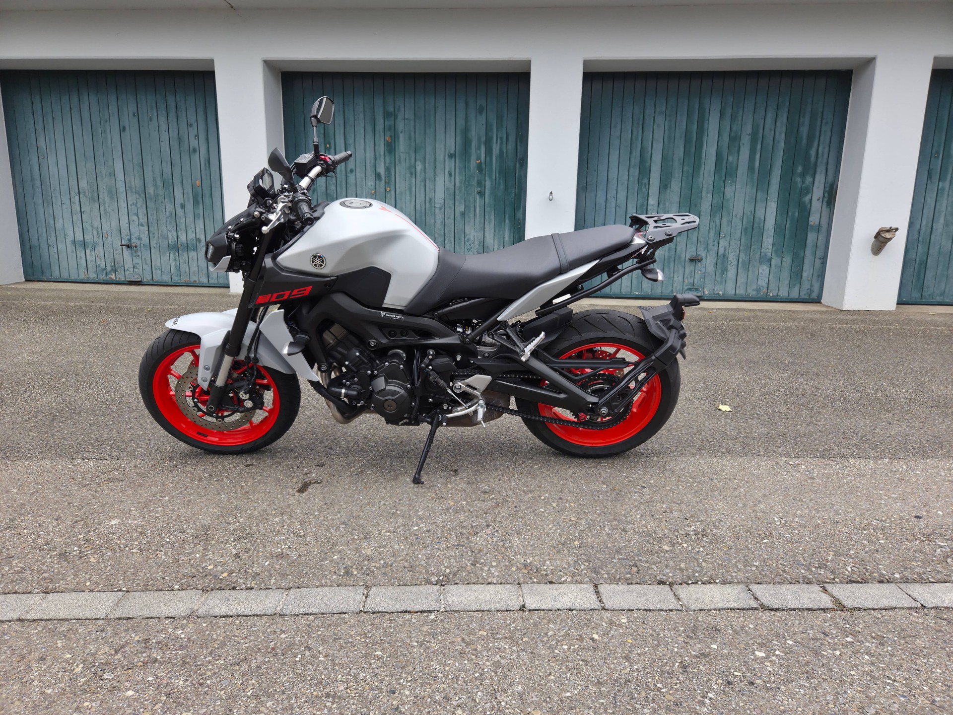 YAMAHA MT-09 ABS-image-2