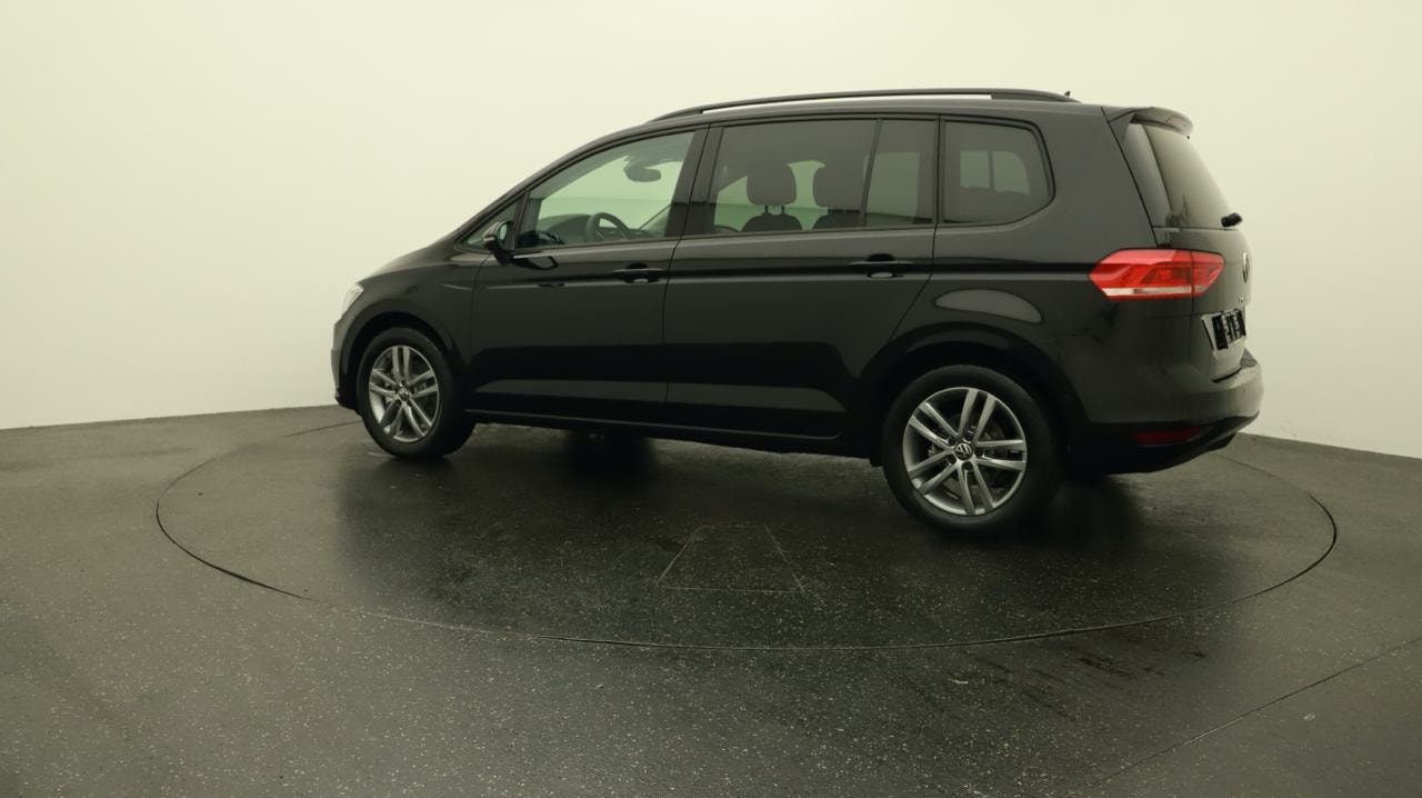 VW Touran 1.5 TSI EVO Limited-showroom-element-2
